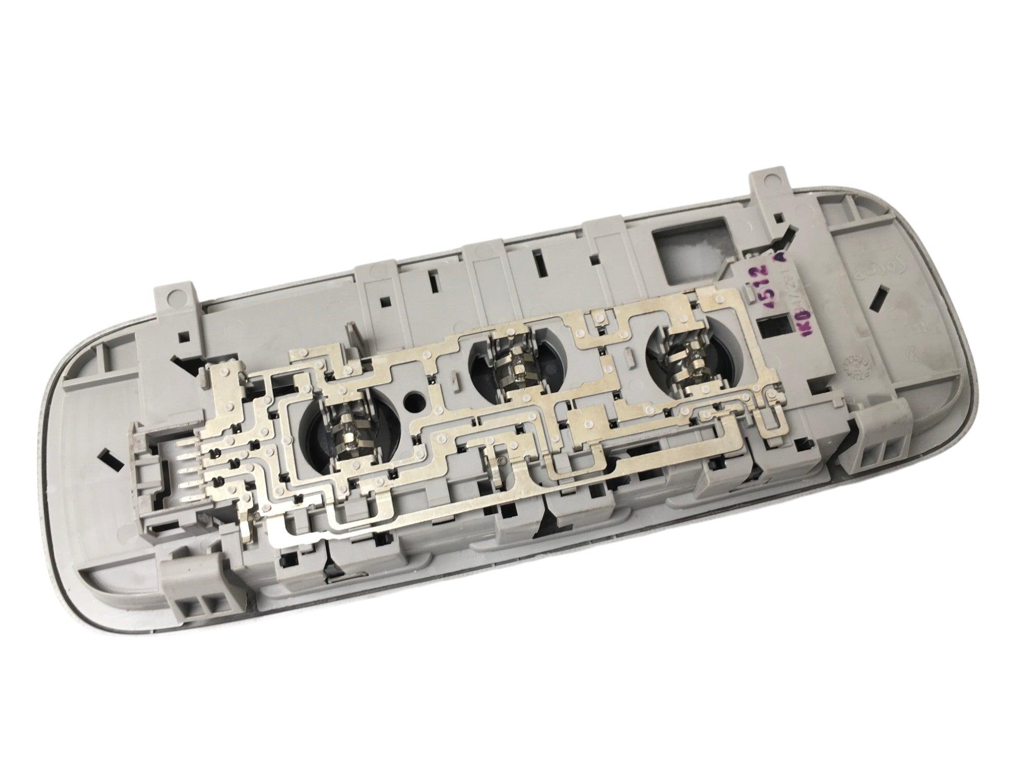 Luz techo VW Golf V 1K - 1K0947291A