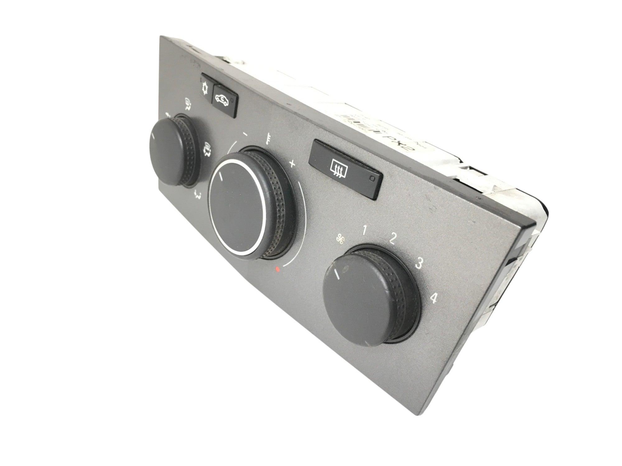 Mando climatizador Opel Astra H Zafira B - 13201300