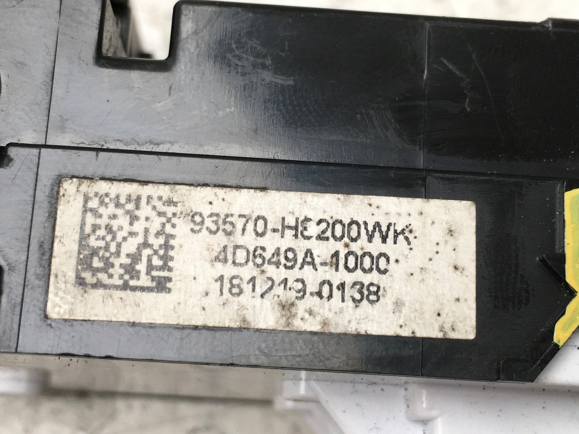 Mando Elevalunas del izq Kia Rio IV YB - 93570H8200