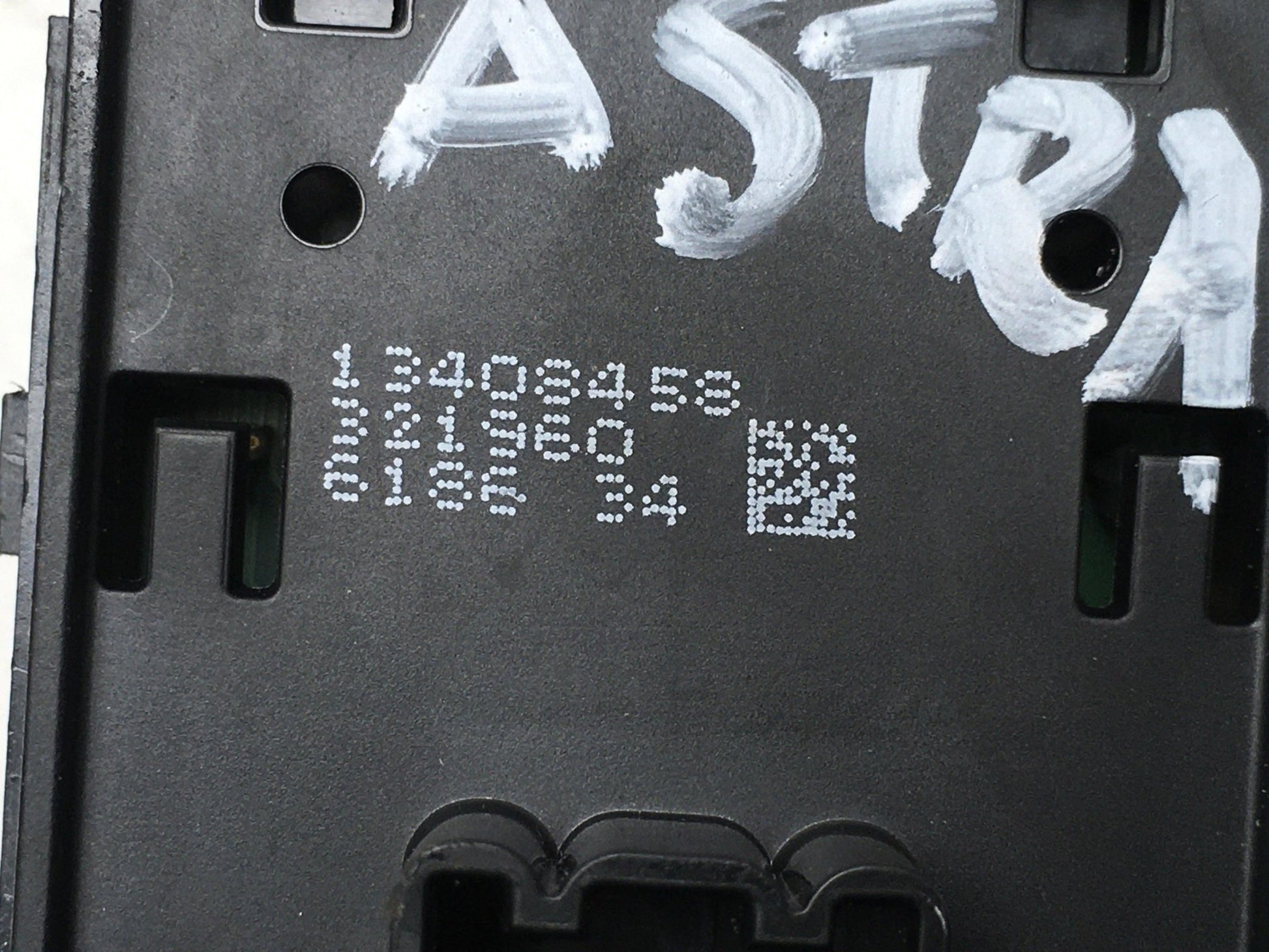 Mando Elevalunas del izq Opel Astra K - 13408458