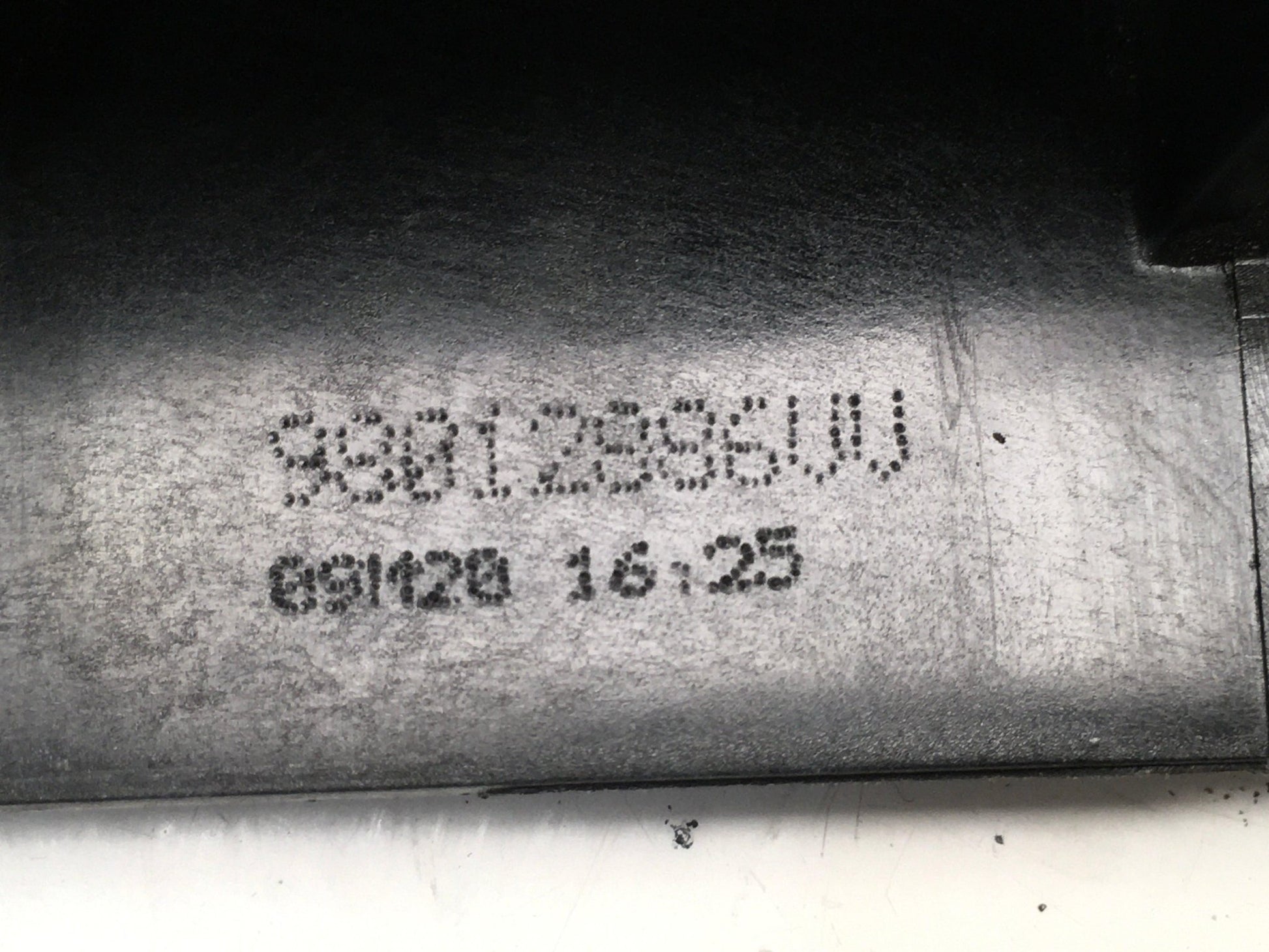 Maneta del izq Citroen C3 III - 98012886VV _