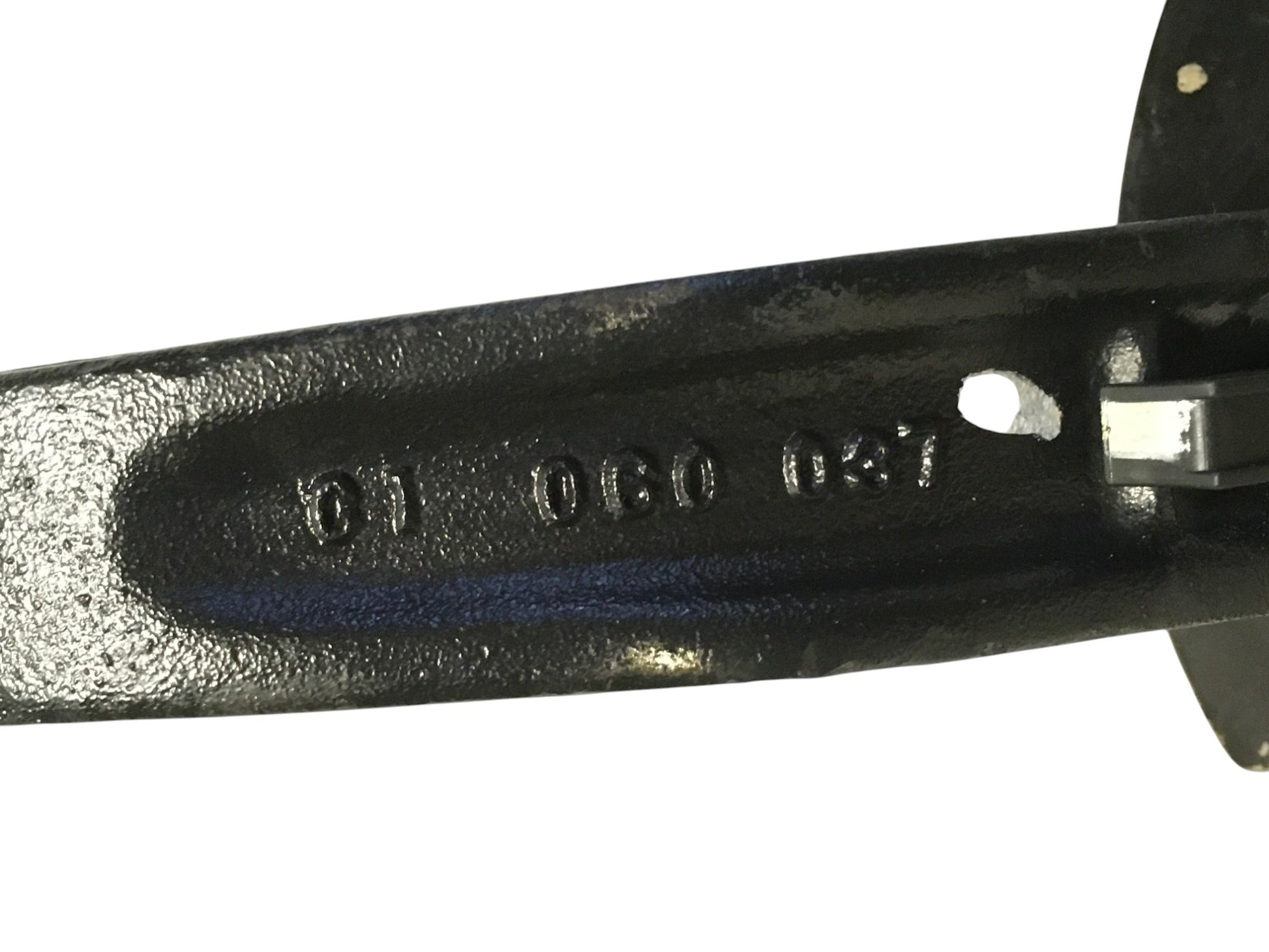 Mangueta del izq Mercedes M W164 - 01060037