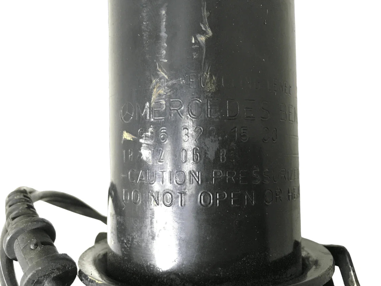 Mangueta del izq VW Mercedes W906