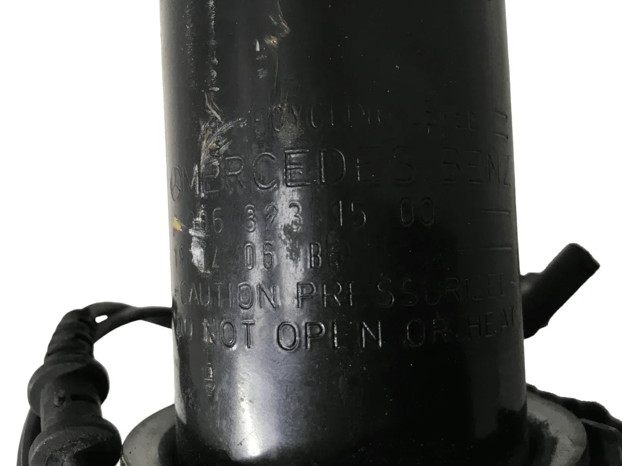 Mangueta del izq VW Mercedes W906