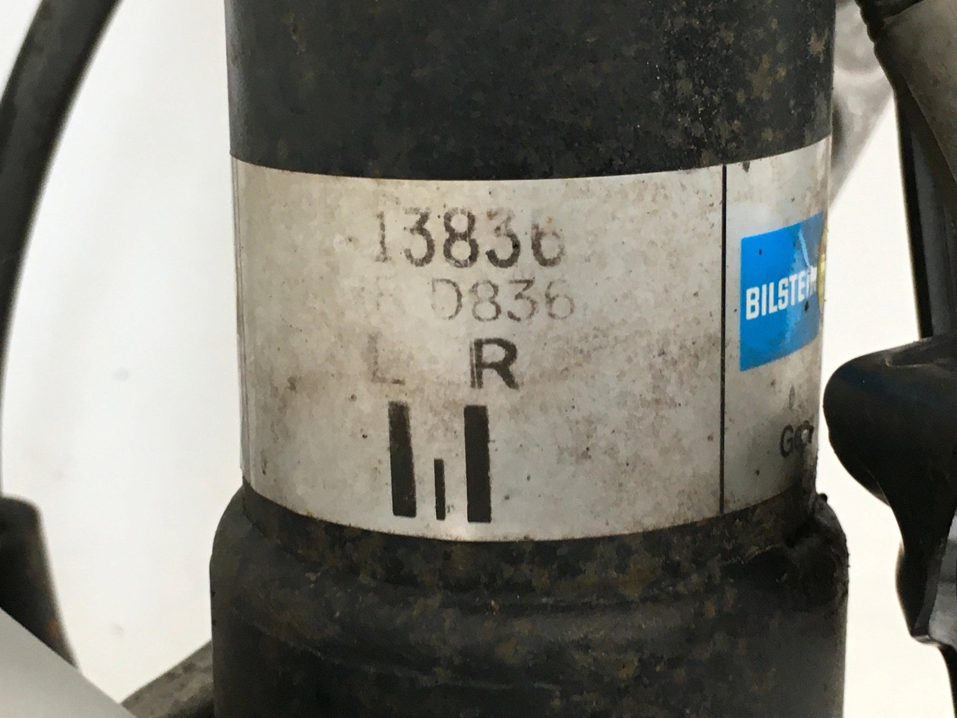 Mangueta del izquierda BMW 5 E60/E61 - 31216760953