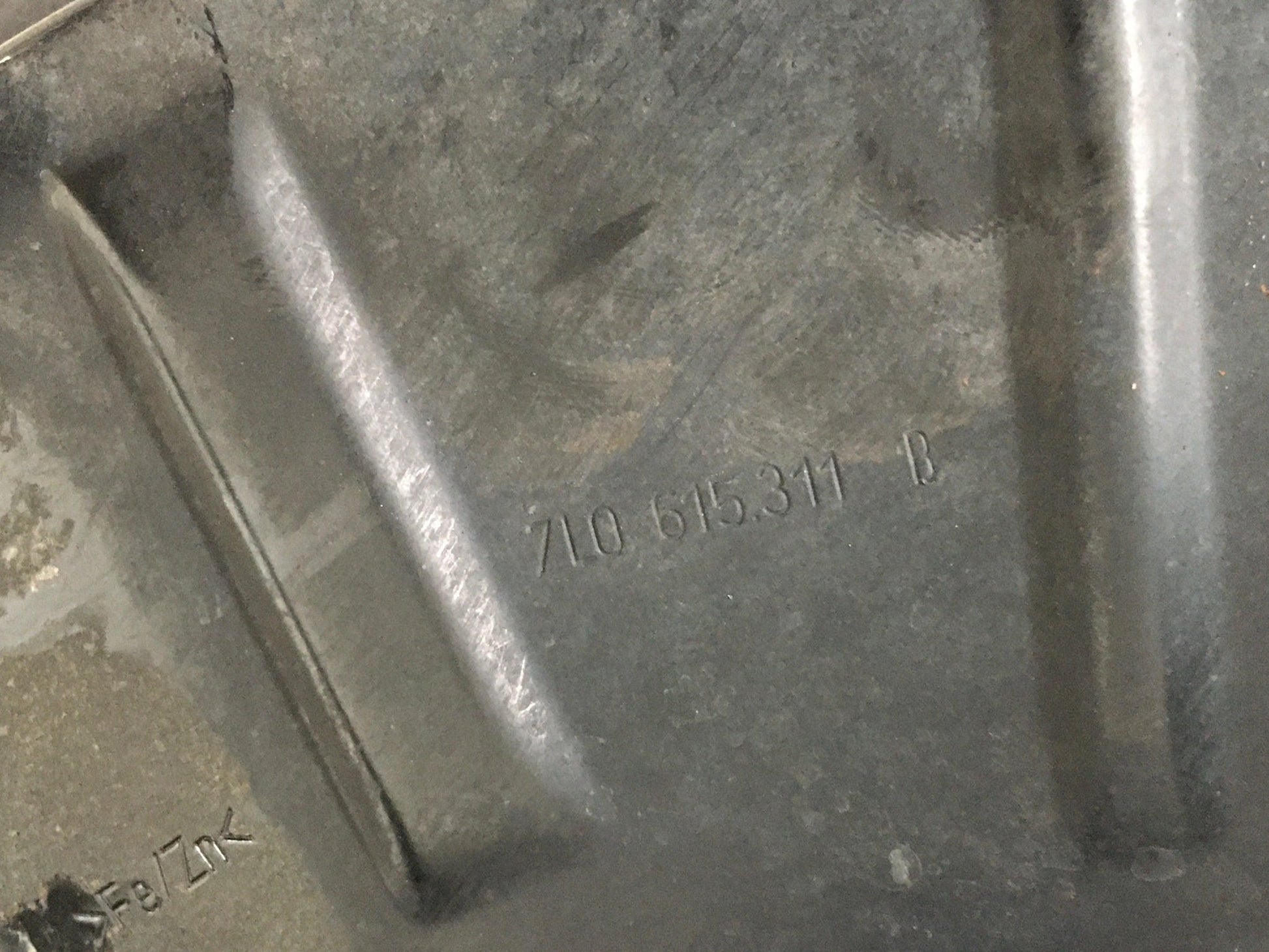 Mangueta derecha Porsche Cayenne 9PA - 