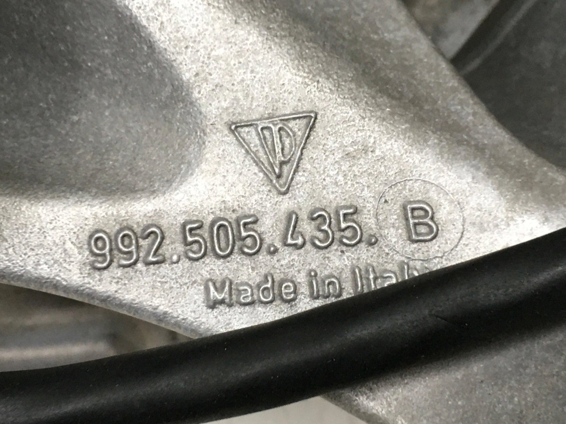 Mangueta trasera derecha Porsche 911 992 4S - 992505435B