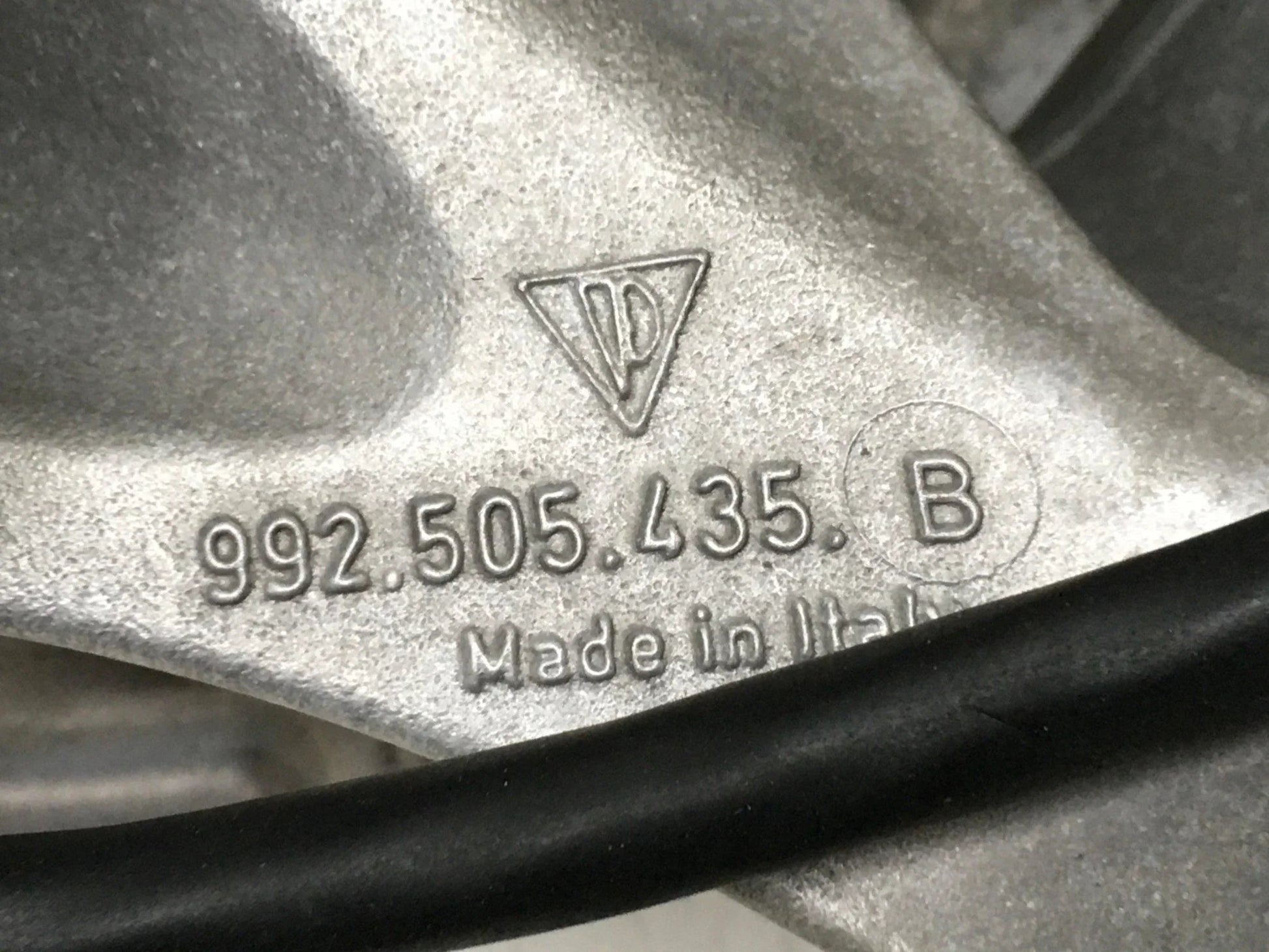 Mangueta trasera derecha Porsche 911 992 4S