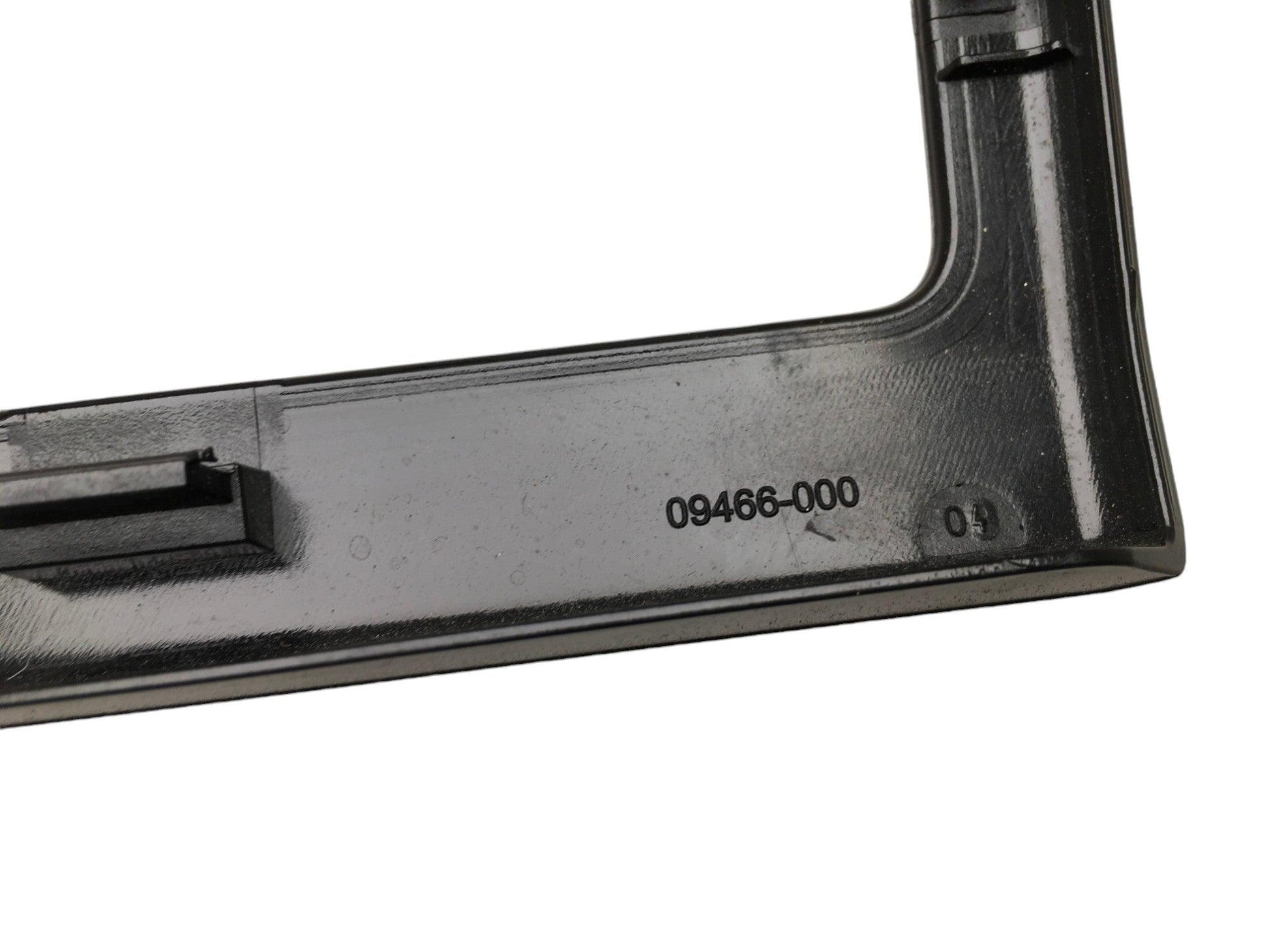 Marco pantalla tablero Jaguar XE - T4A12744