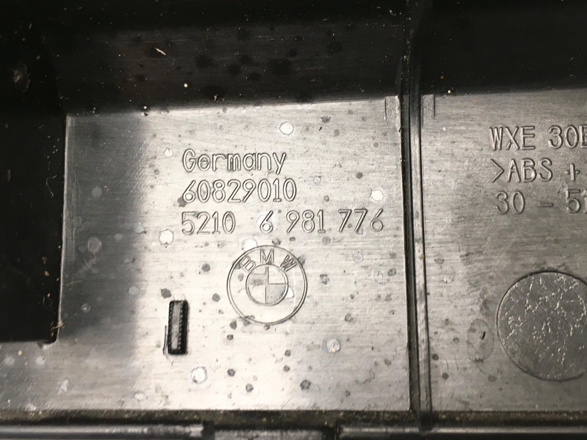 Moldura asiento del dcho BMW F10 F01 - 52106981776