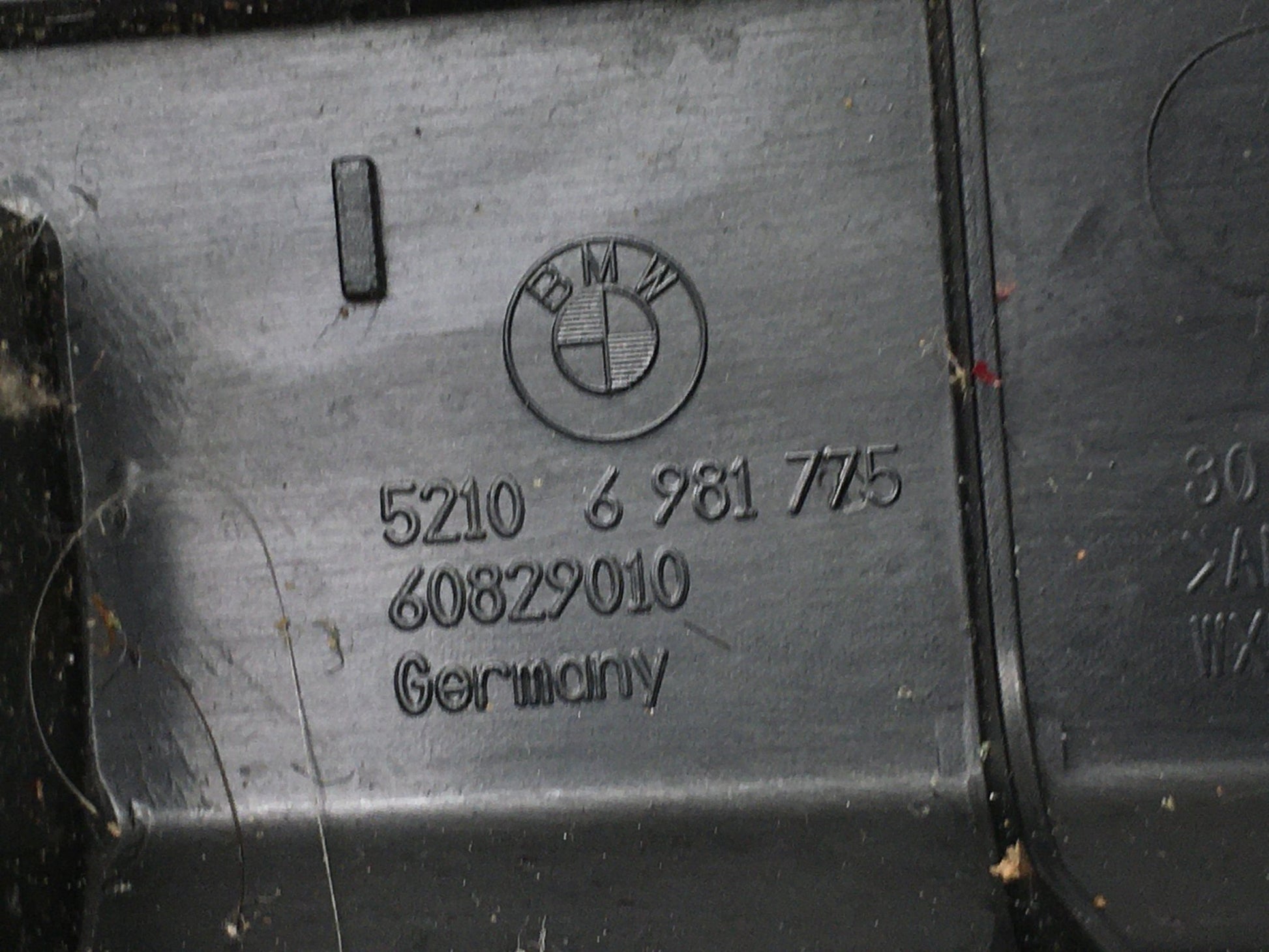 Moldura asiento del izq BMW F10 F01 - 52106981775