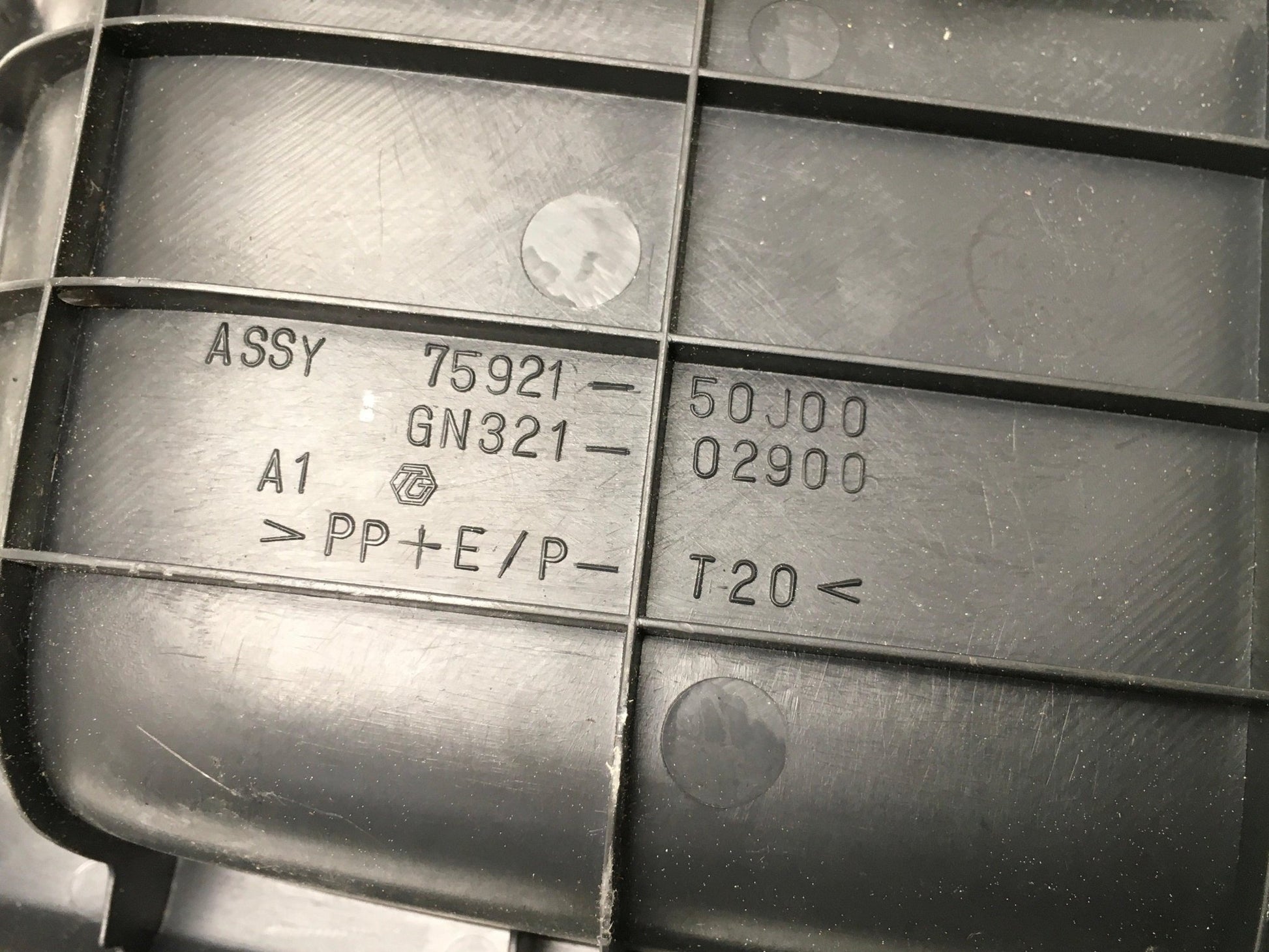 Moldura central Suzuki Grand vitara 1 - 7592150J00