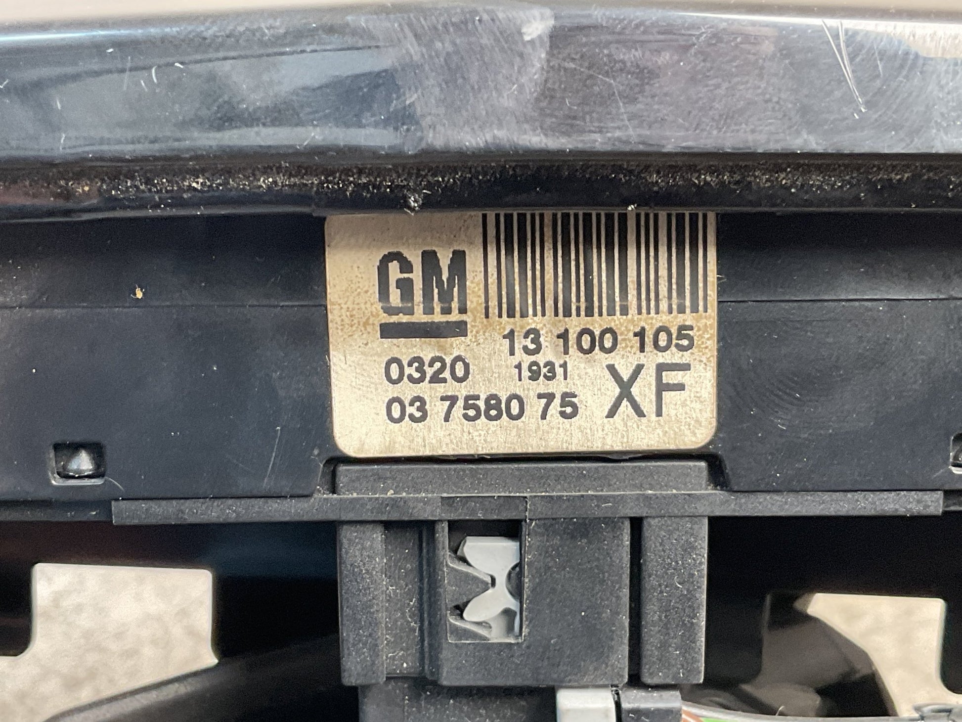 Moldura Central Tablero Opel Zafira 2005 - 2014 - 13100105