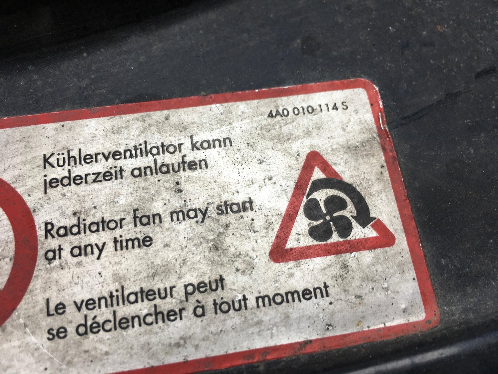 Moldura cierre capo para Audi A4 B5 - 4A0010114S