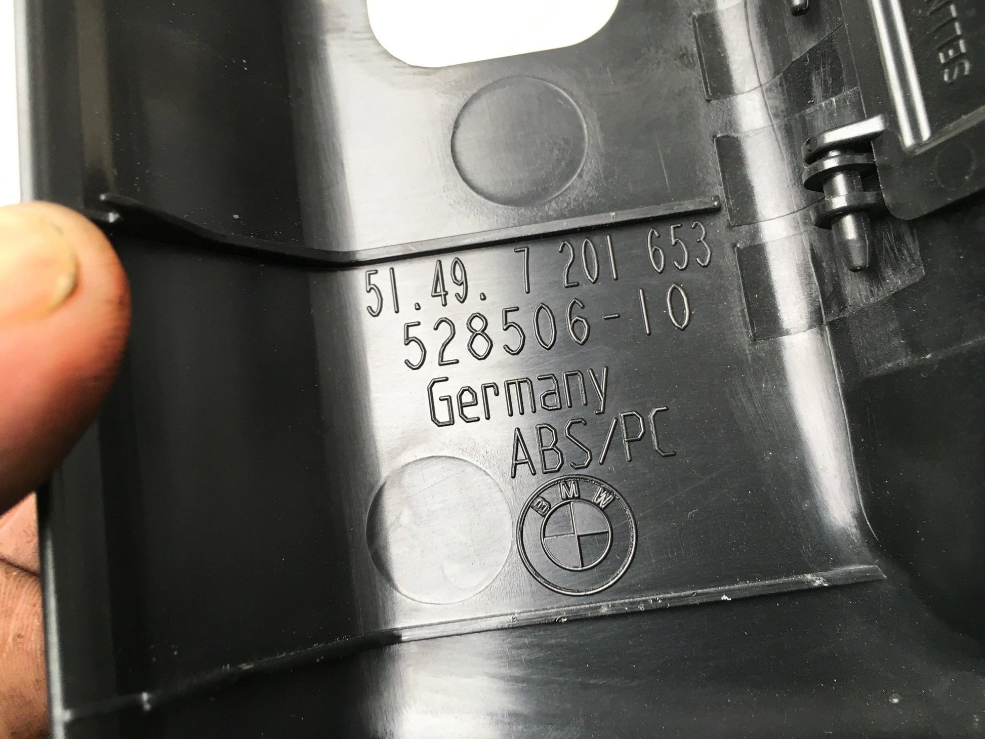 Moldura cierre maletero BMW F07 - 51497201653