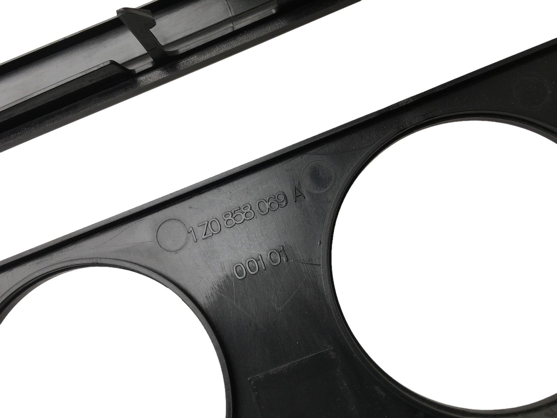 Moldura Climatizador Skoda Octavia II 1Z - 1Z0858069A