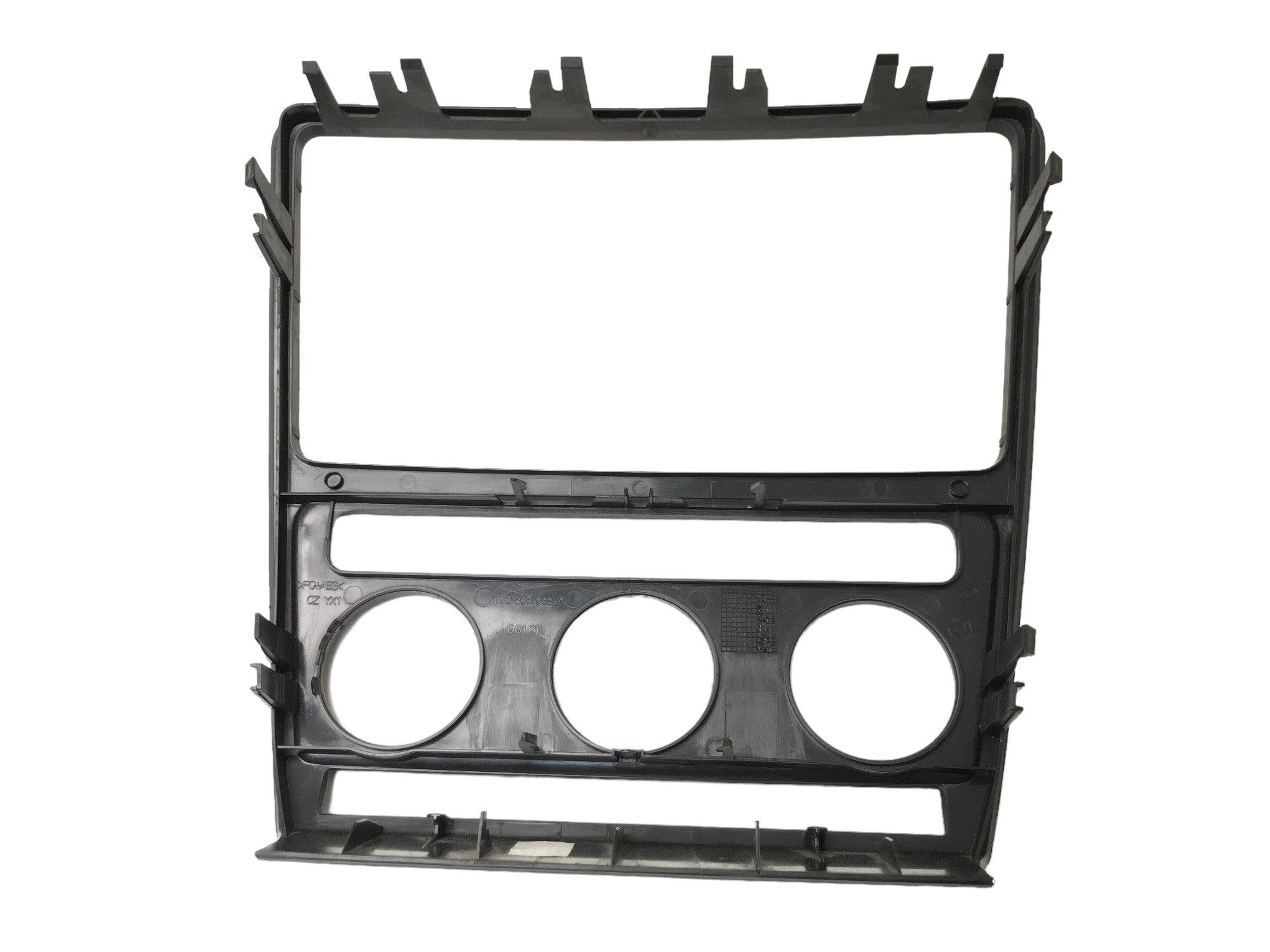 Moldura Climatizador Skoda Octavia II 1Z - 1Z0858069A