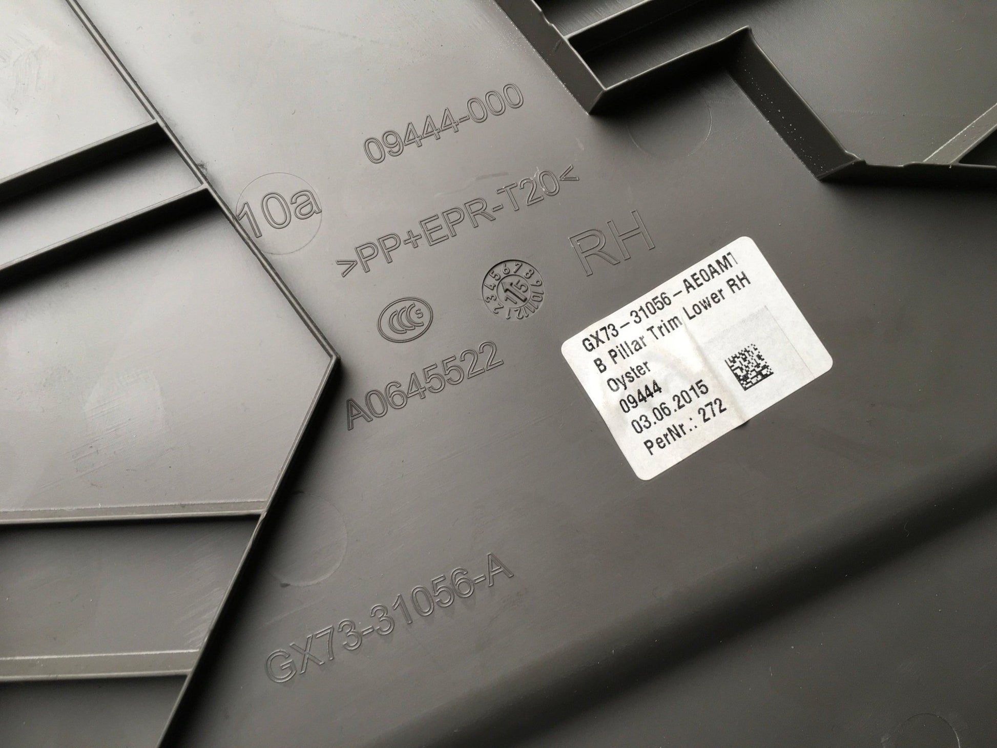 Moldura Columna derecha Jaguar XE - GX7331056AE