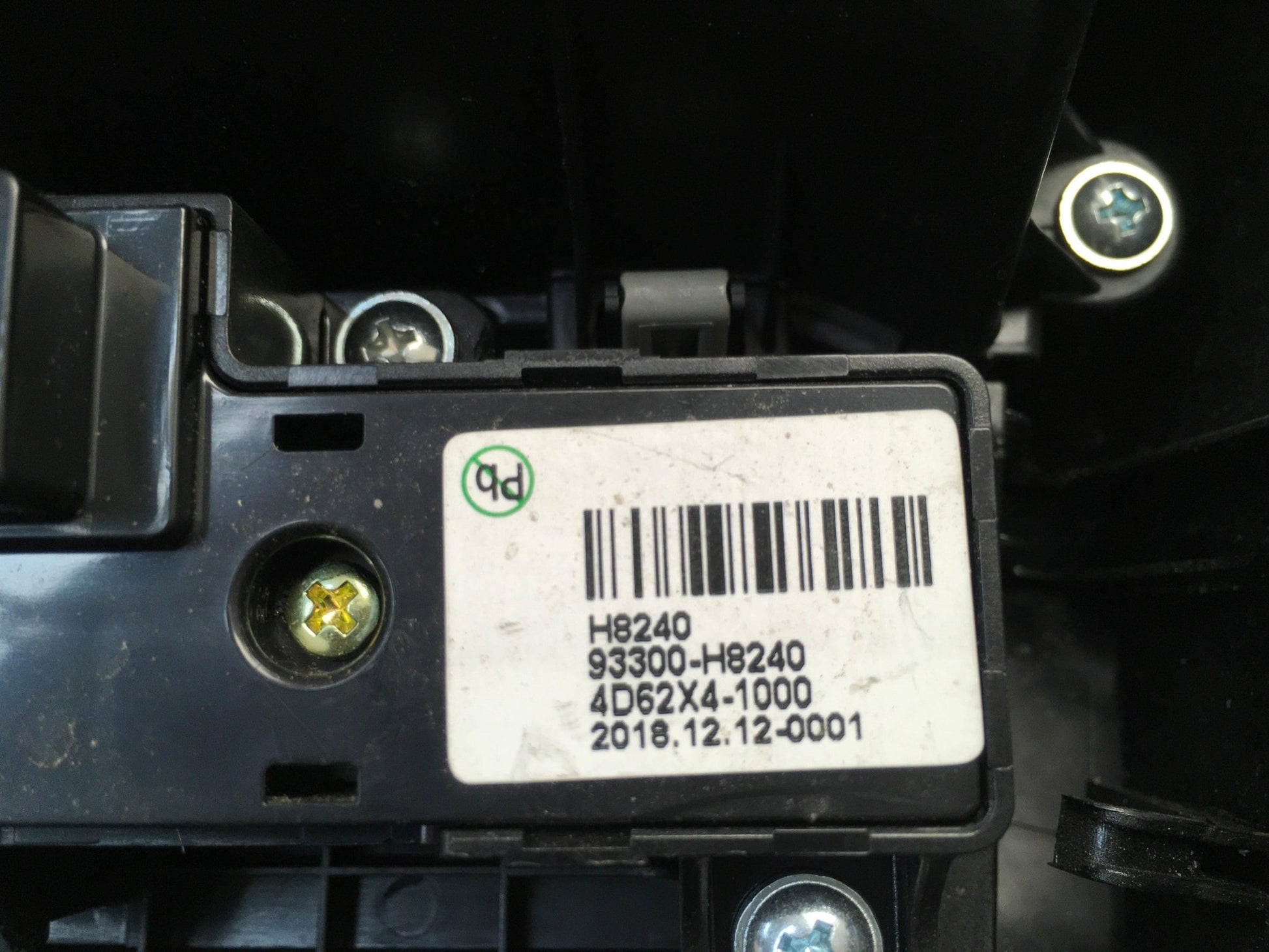 Moldura Consola Central Kia Rio Stonic YB - 84635H8000