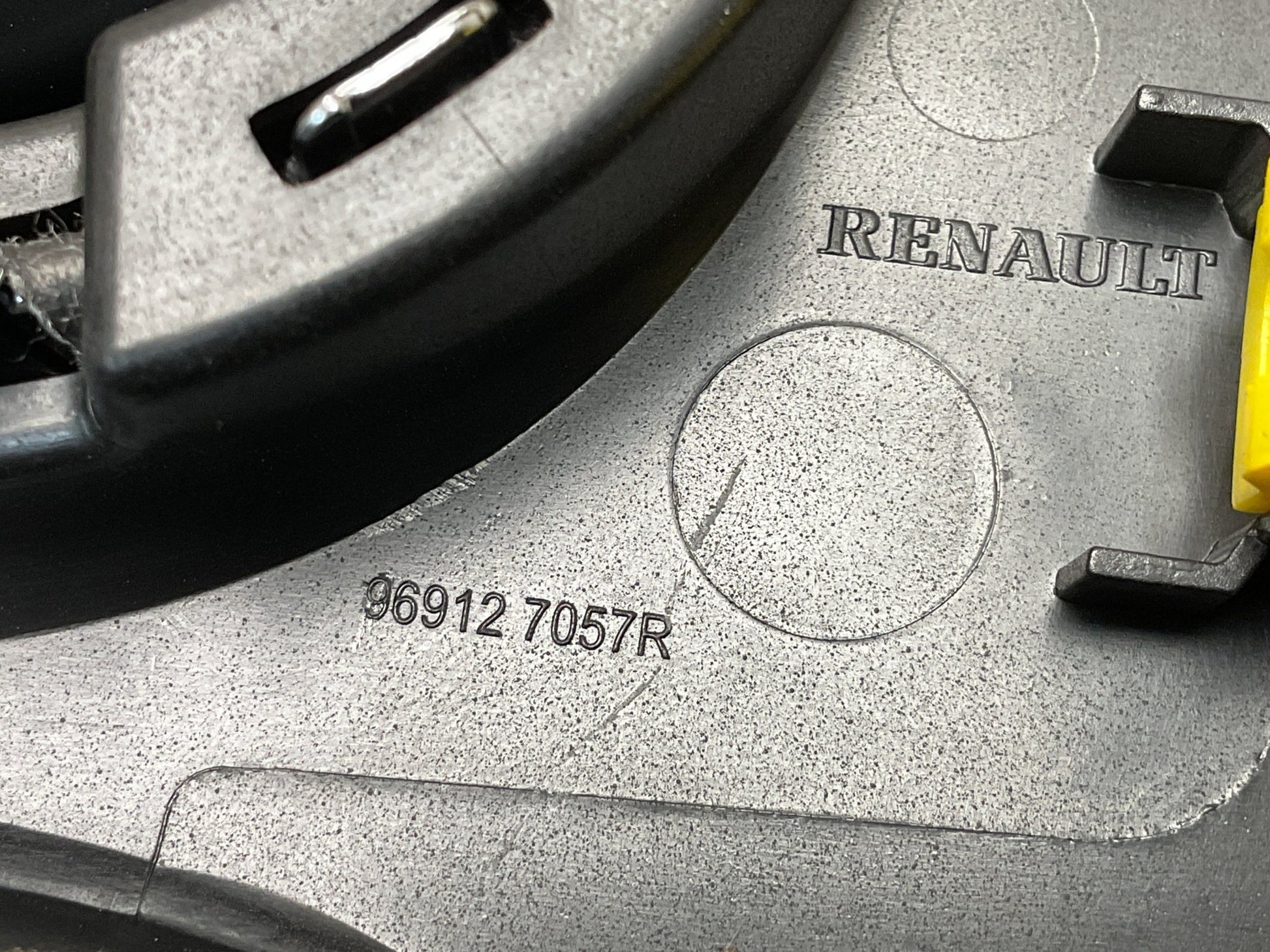 Moldura Consola central Renault Kadjar - 969127057R