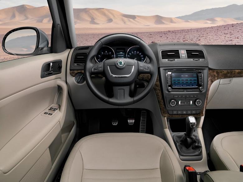 Moldura consola salpicadero Škoda Yeti 10-18 - 5L1858418