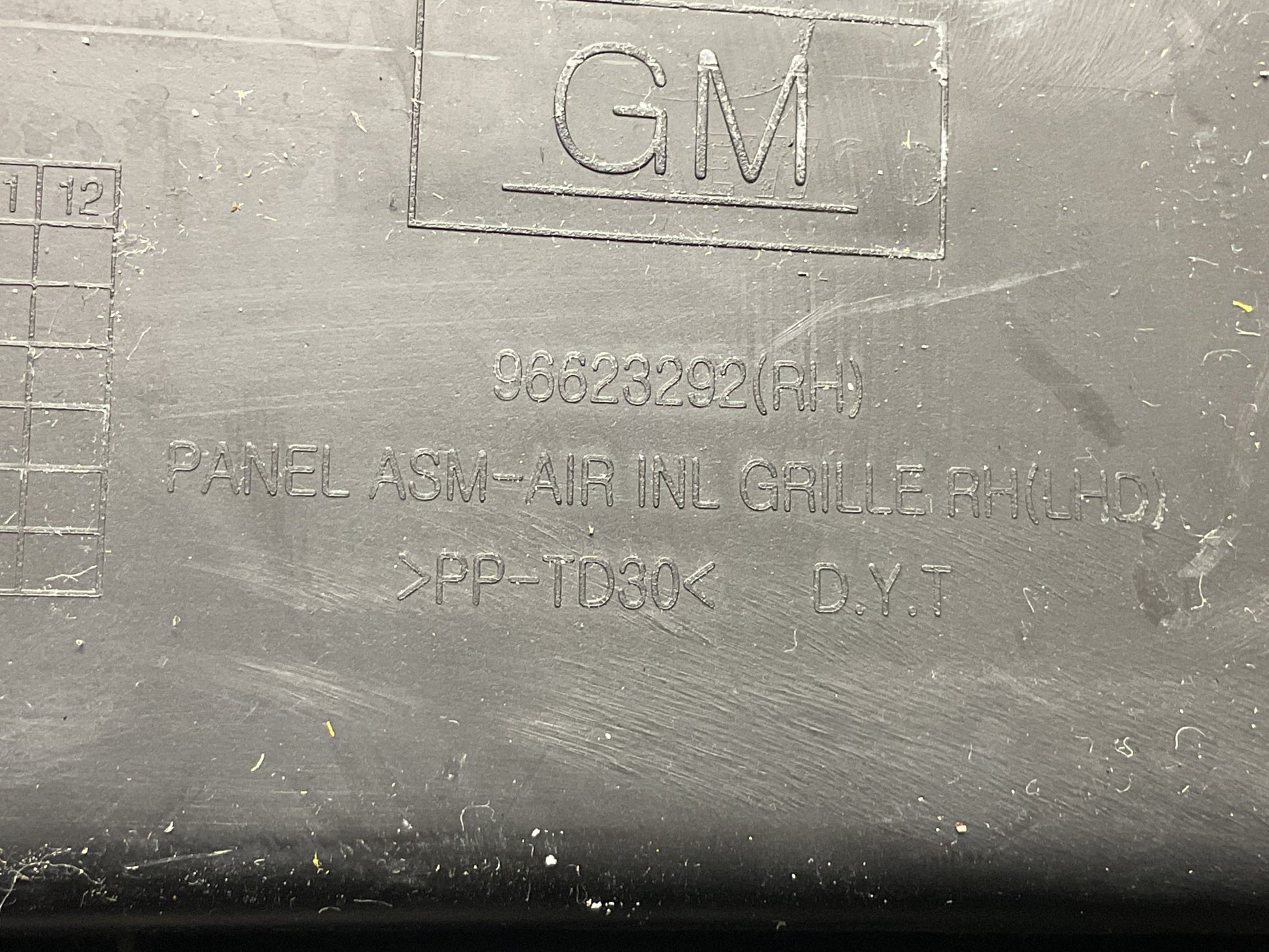 Moldura dcha Parabrisas Antara Captiva - 96623292