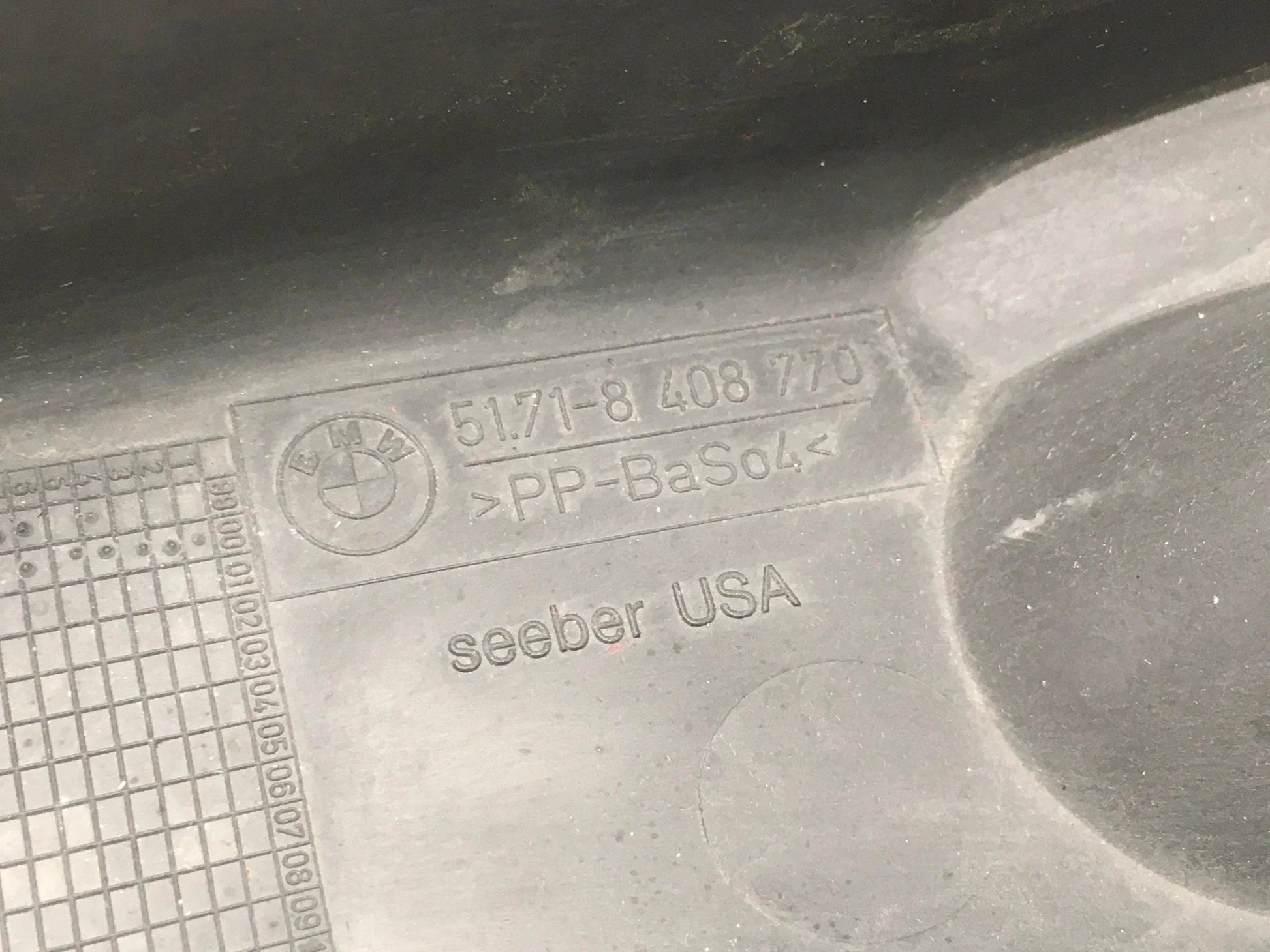 Moldura dcha vano motor BMW X5 E53