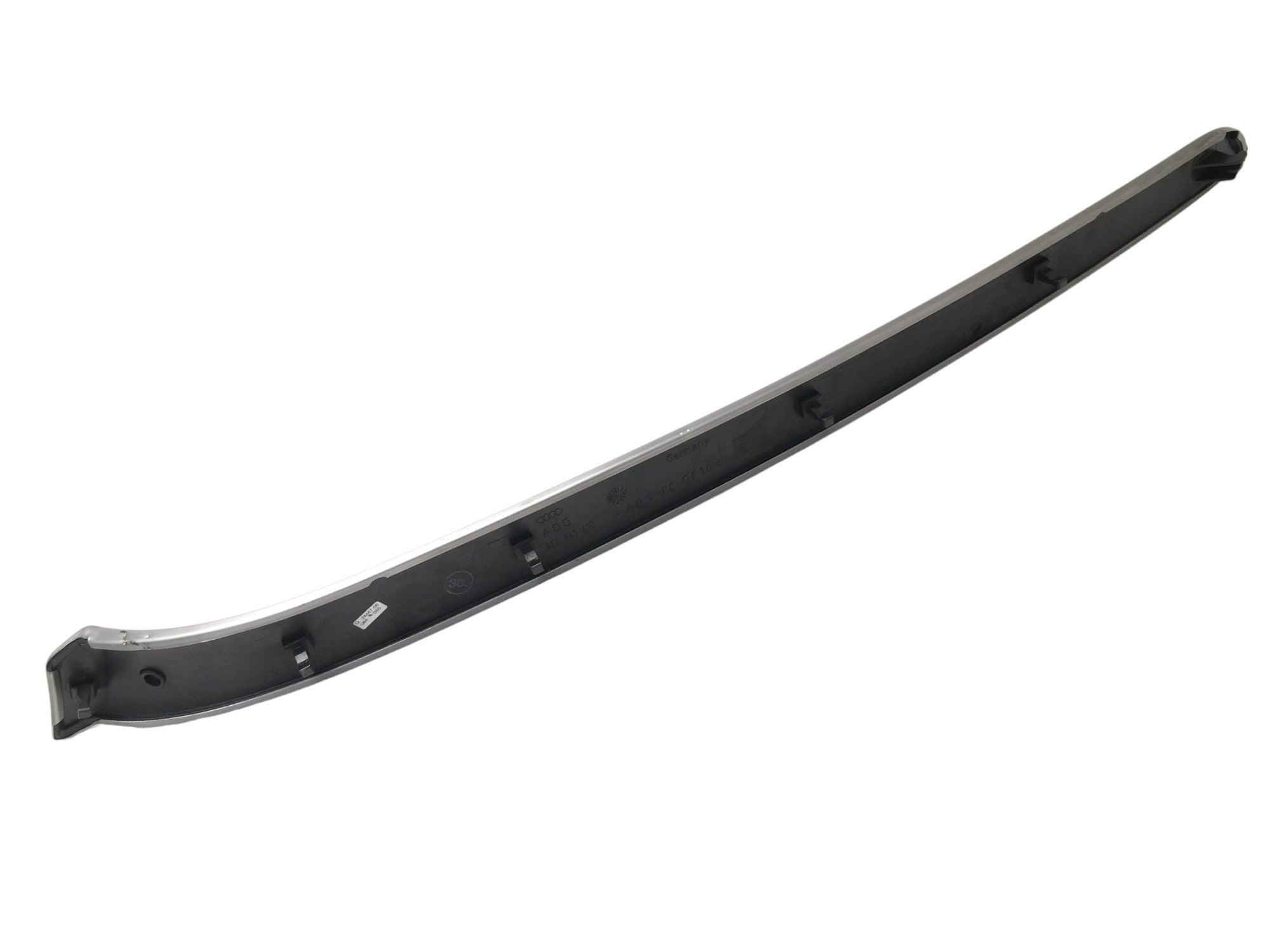 Moldura del dcha Audi A4 B7 - 8E0867410