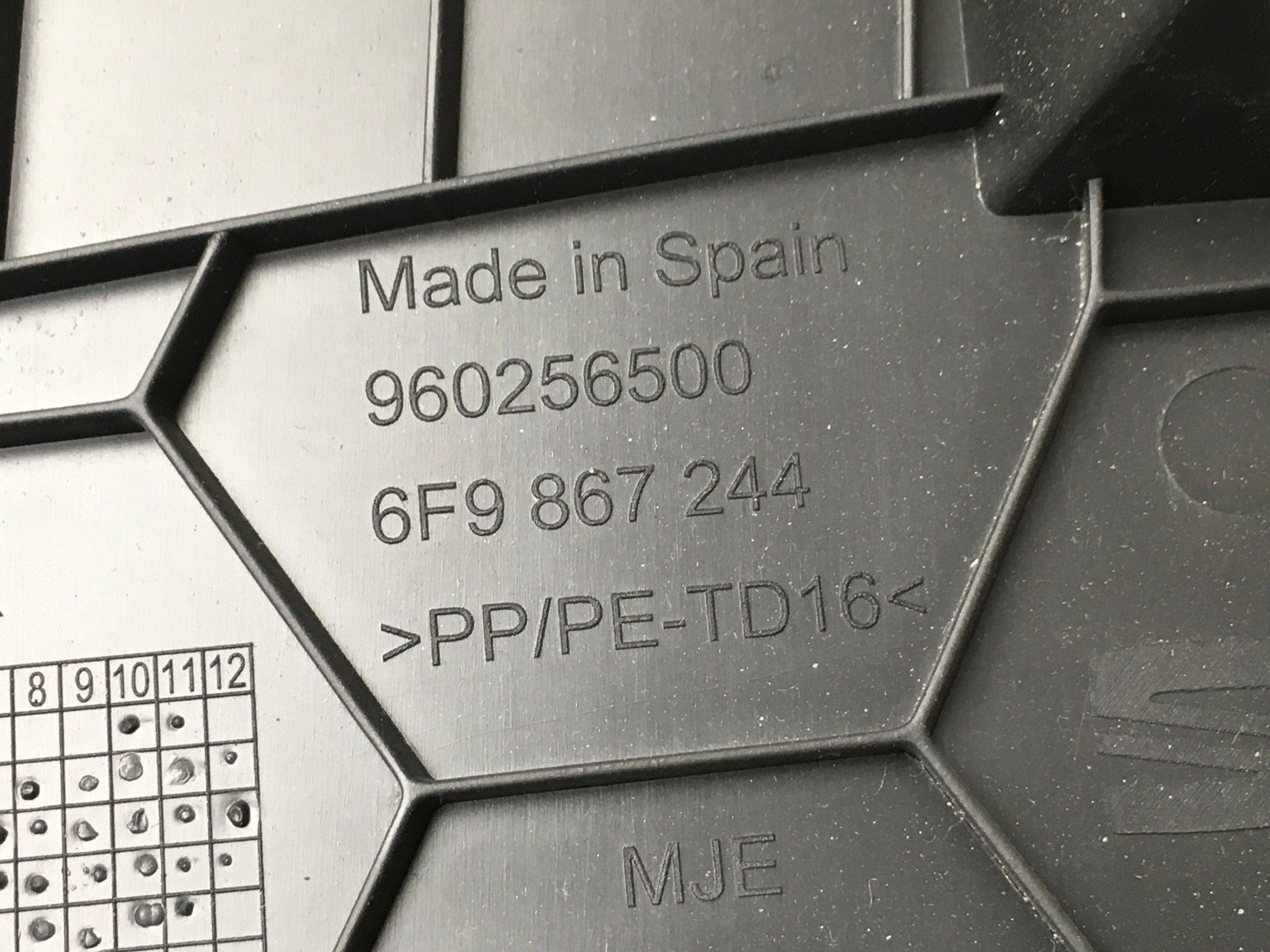 Moldura derecha Seat Arona - 6F9867244