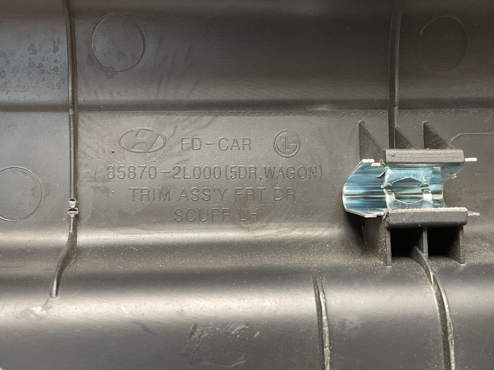 Moldura interior puerta del izq Hyundai i30 07 - 12 - 858702L000