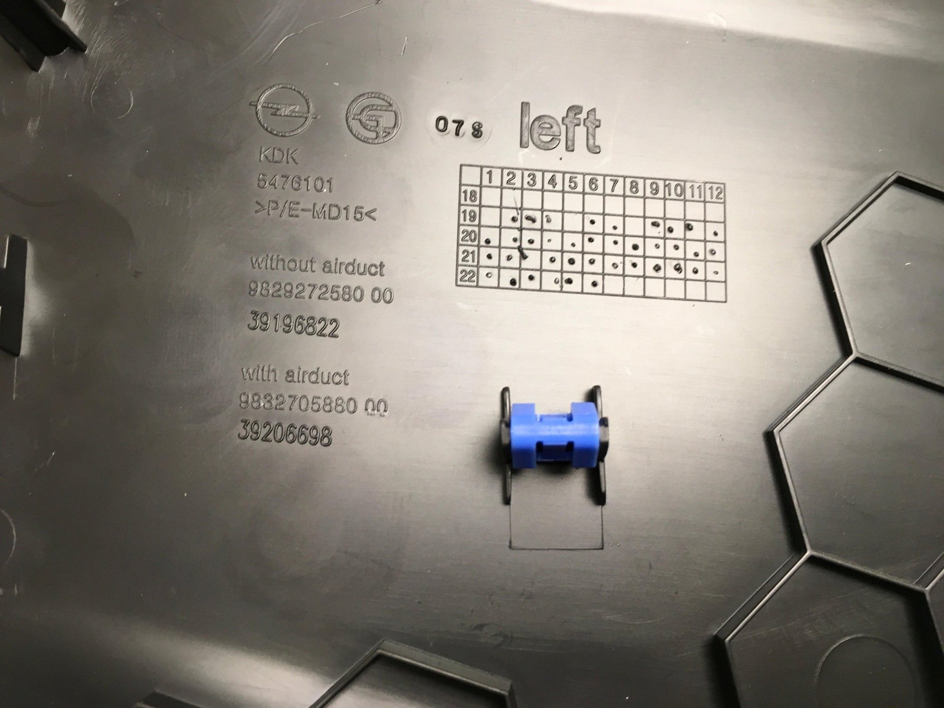 Moldura izq Consola central Opel Corsa F - 