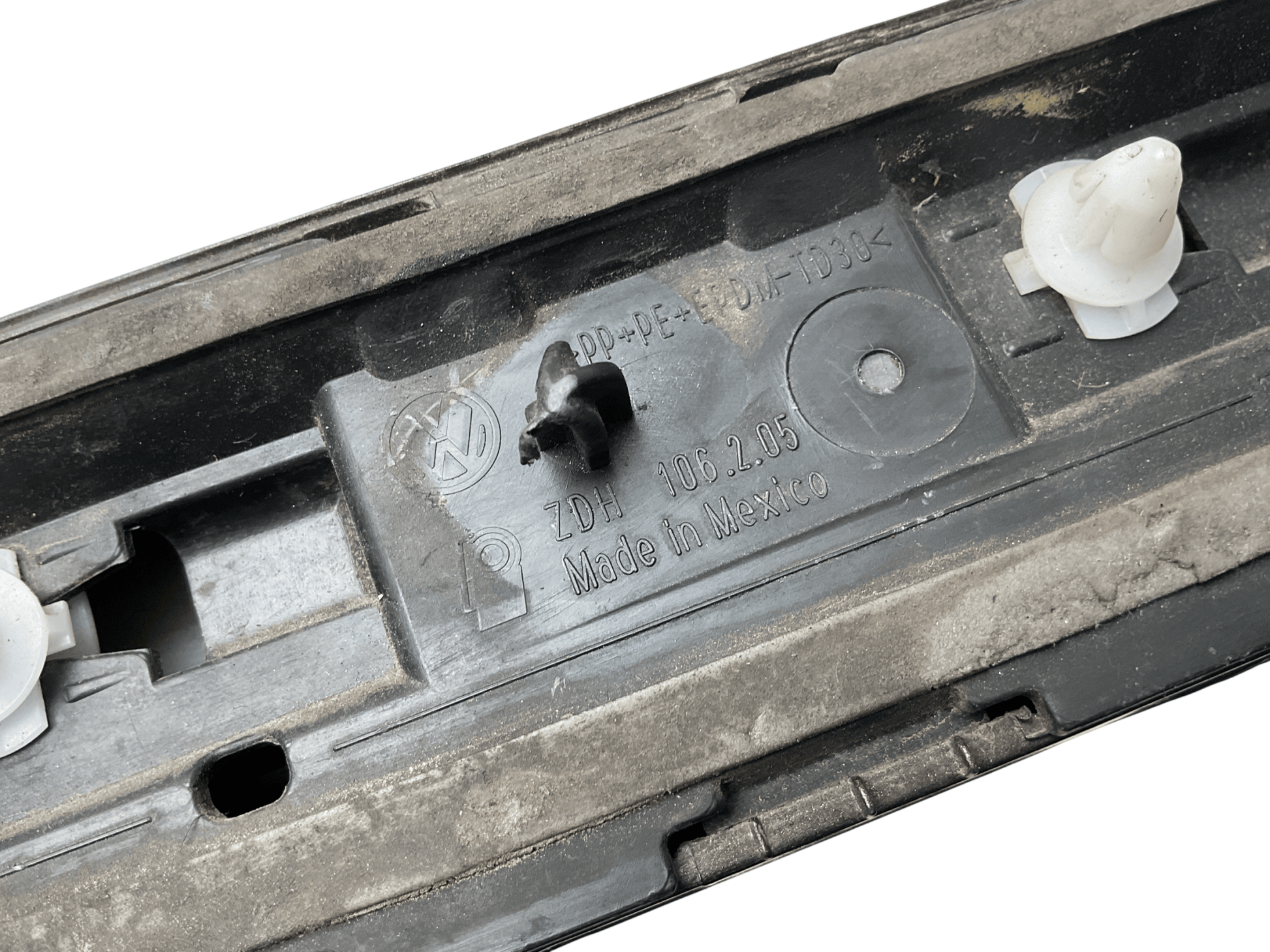 Moldura lateral tra izq VW Beetle A5 11-19 - 5C5853931