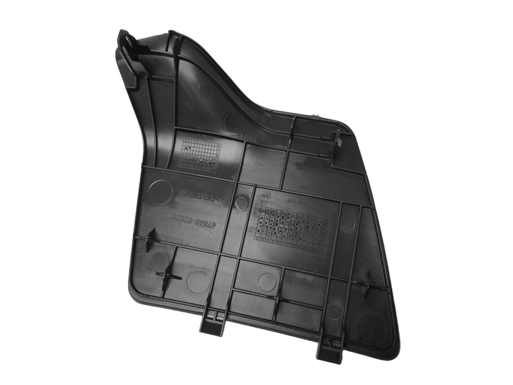 Moldura maletero Toyota Auris E180 - 6784802020