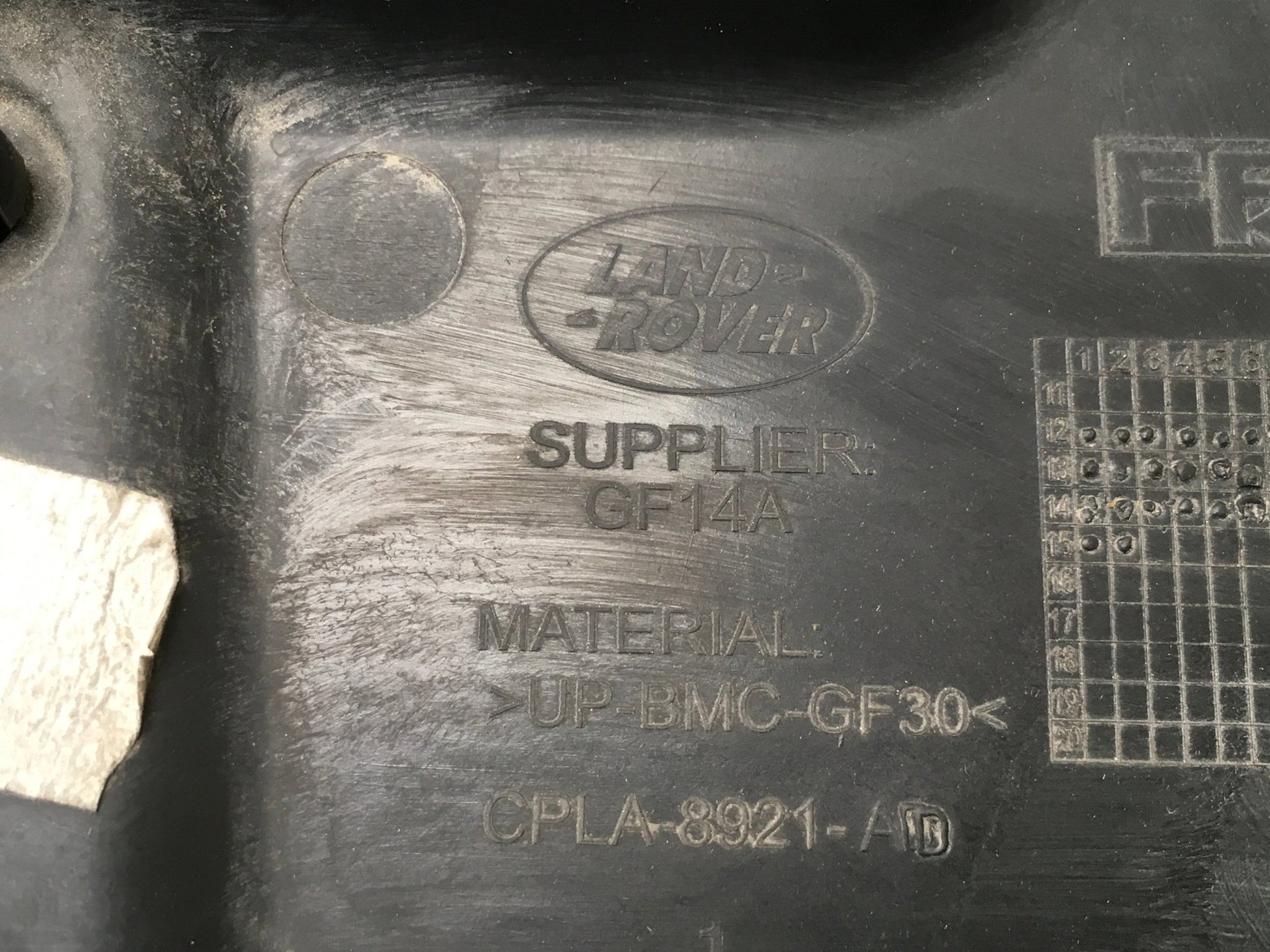 Moldura Motor Range Rover Sport L494 - CPLA8921AD