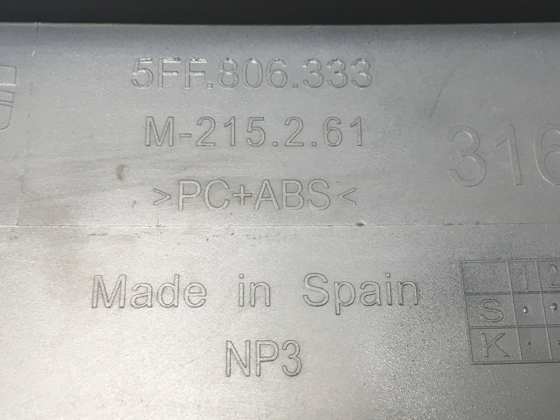 Moldura paragolpes delantero Cupra Formentor - 5FF806333