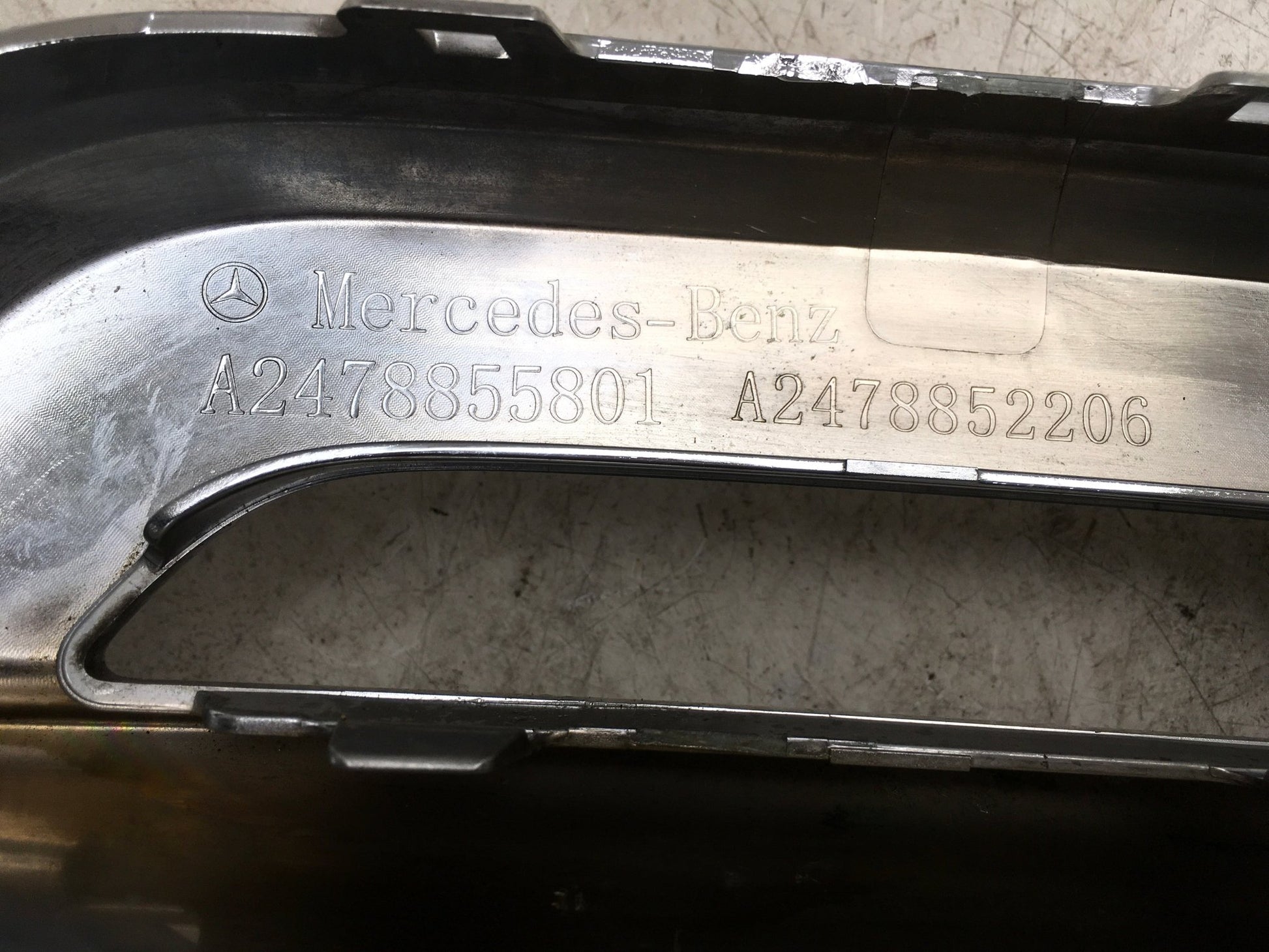 Moldura paragolpes delantero Mercedes W247 4Matic - A2478855801