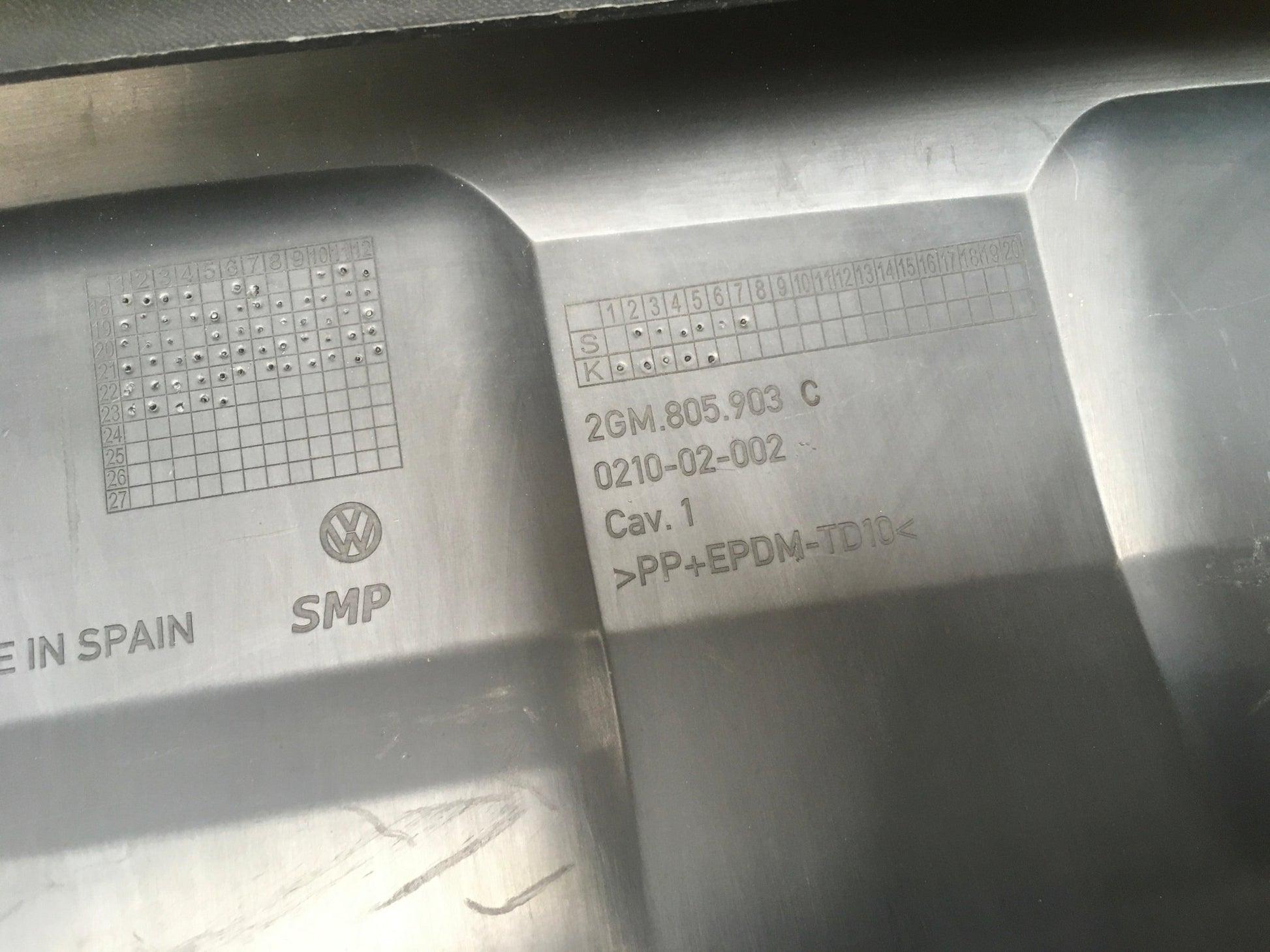 Moldura paragolpes delantero VW T - Cross - 2GM853677