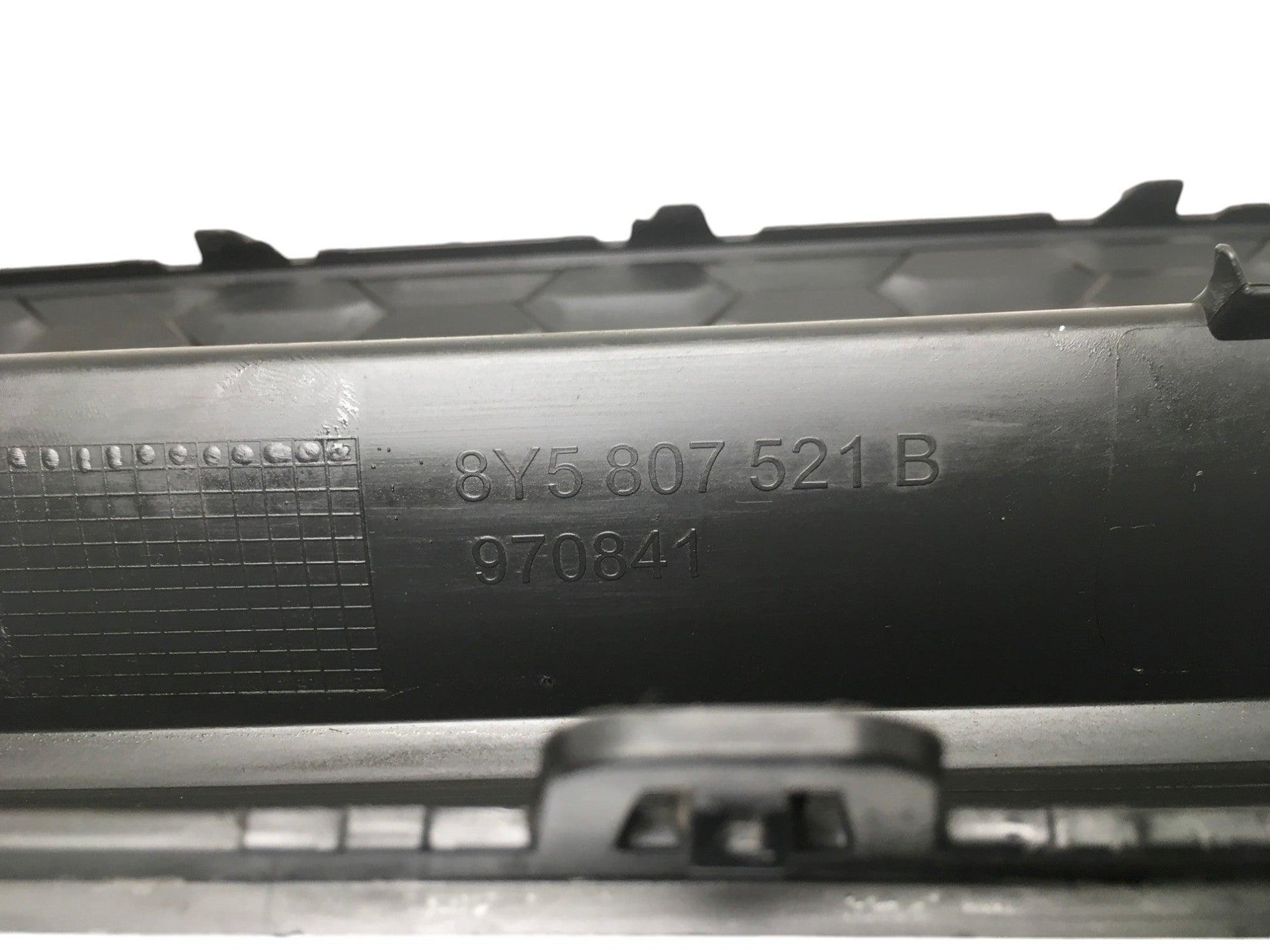 Moldura paragolpes trasero Audi A3 8Y - 8Y5807521B