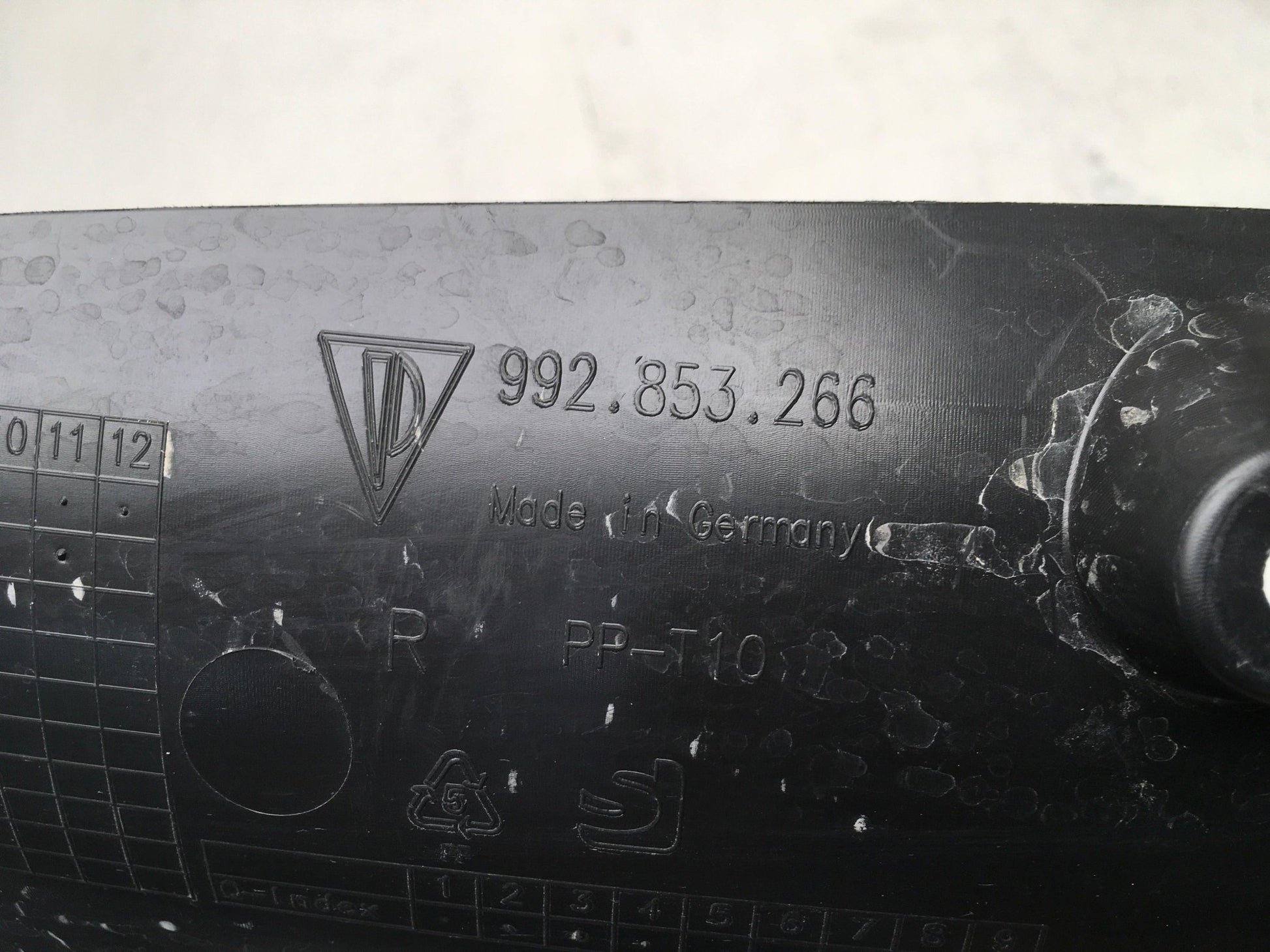 Moldura paso rueda del dcho Porsche 911 992 - 992853266