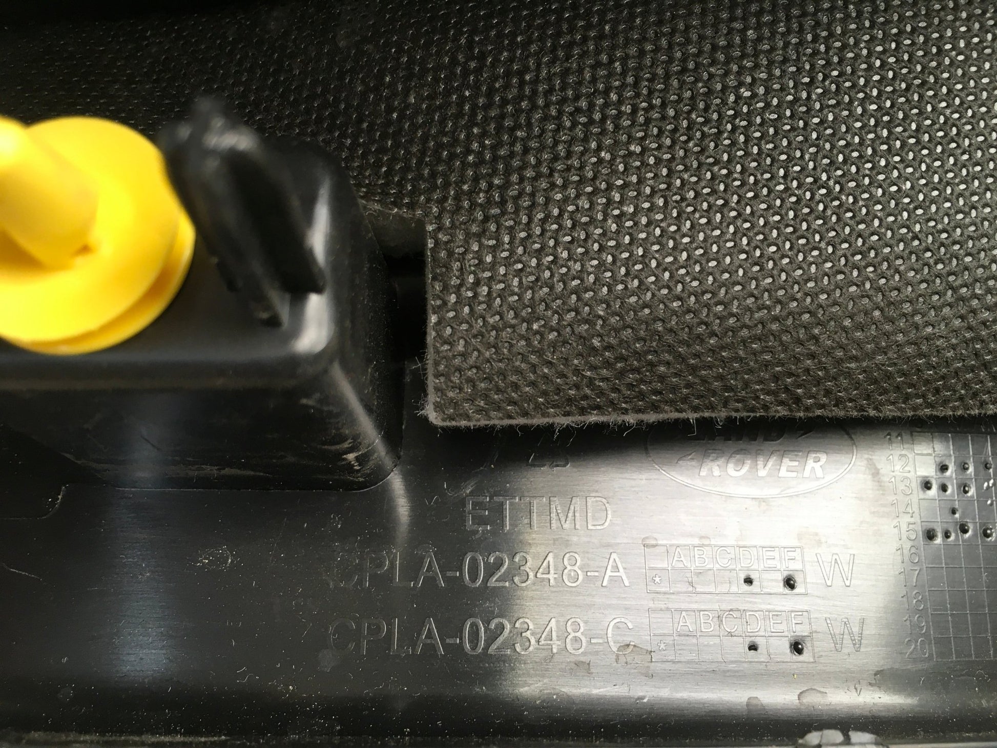 Moldura Pilar A Dcho Range Rover Sport II L494 - CPLA02348A