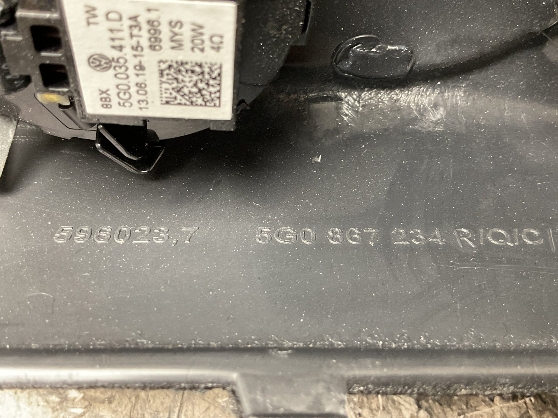 Moldura Pilar A dcho VW Golf VII 2012 - 2020 - 5G0867234