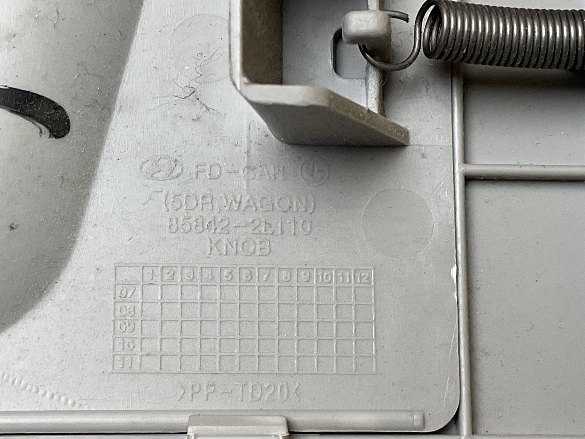 Moldura Pilar B dcho Hyundai i30 07 - 12 - 858422L110