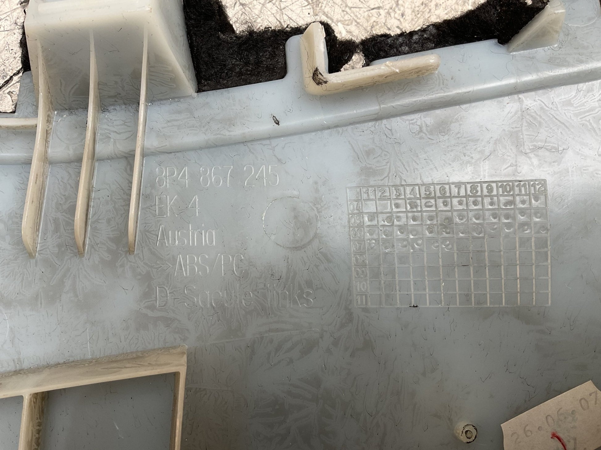 Moldura Pilar D izquierdo Audi A3 03-13 - 8P4867245