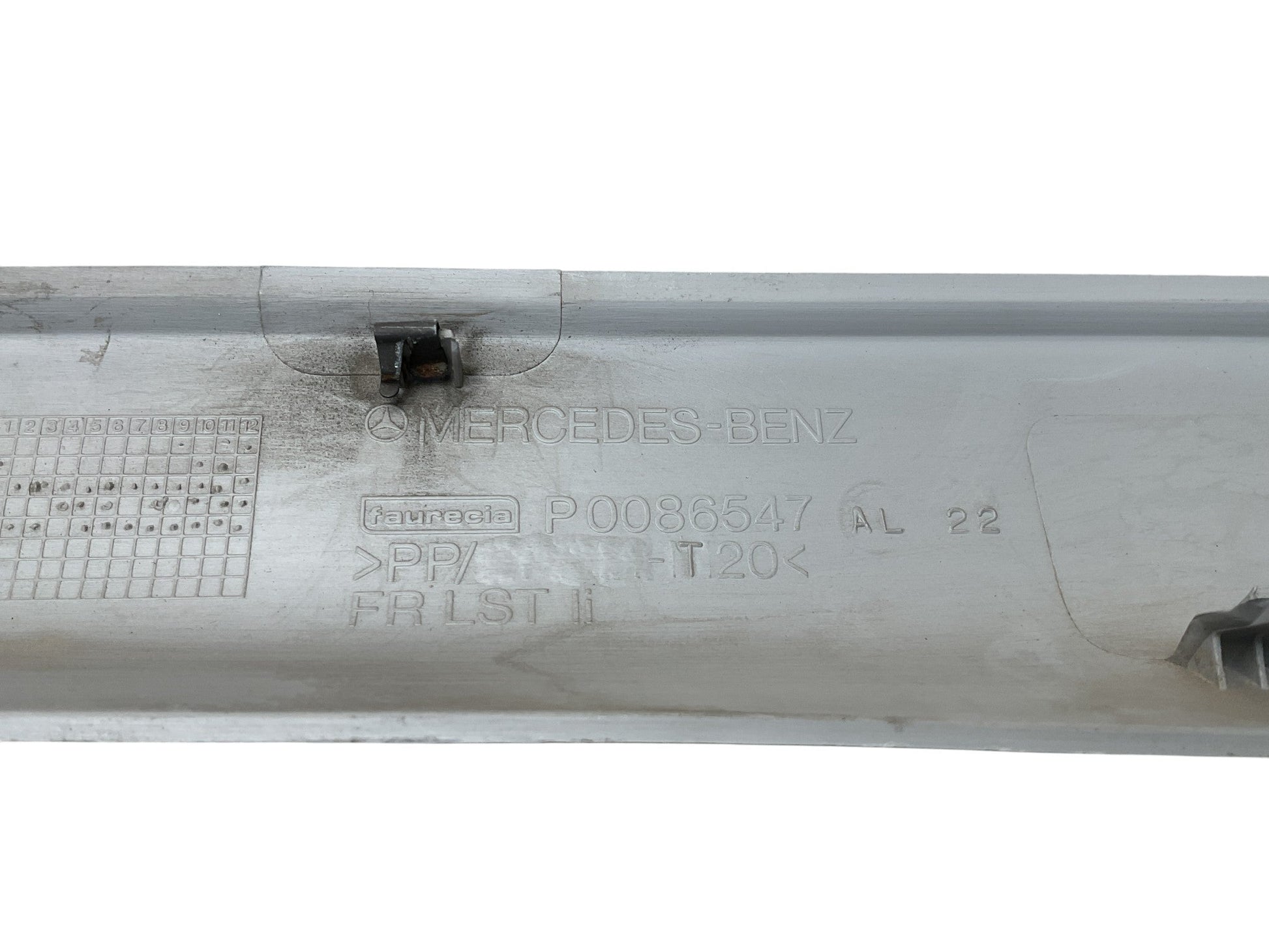 Moldura Puerta Corrediza Mercedes Viano 03-14 - P0086547