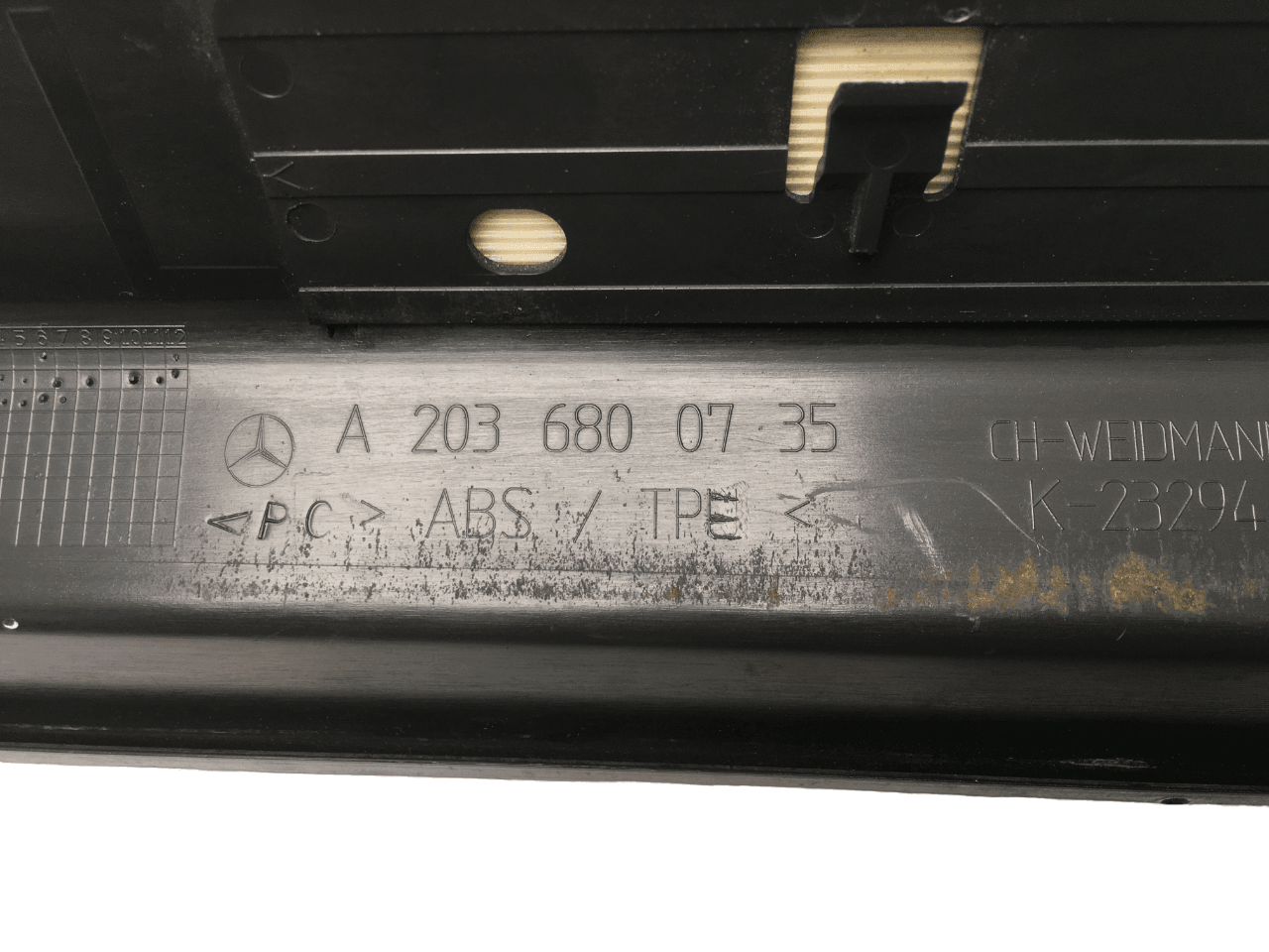 Moldura puerta del izq Mercedes C A2036800735 - A2036800735