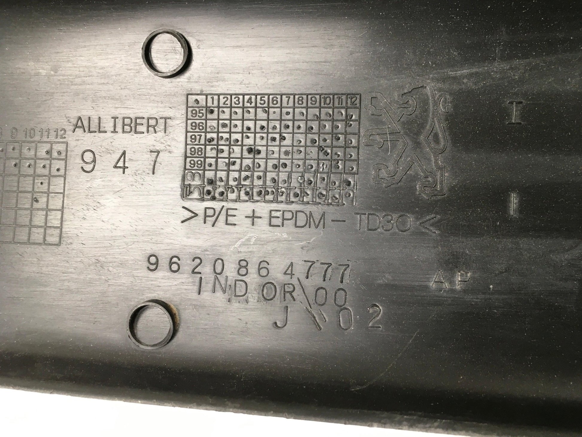 Moldura puerta tra izq Peugeot 607 - 9620864777