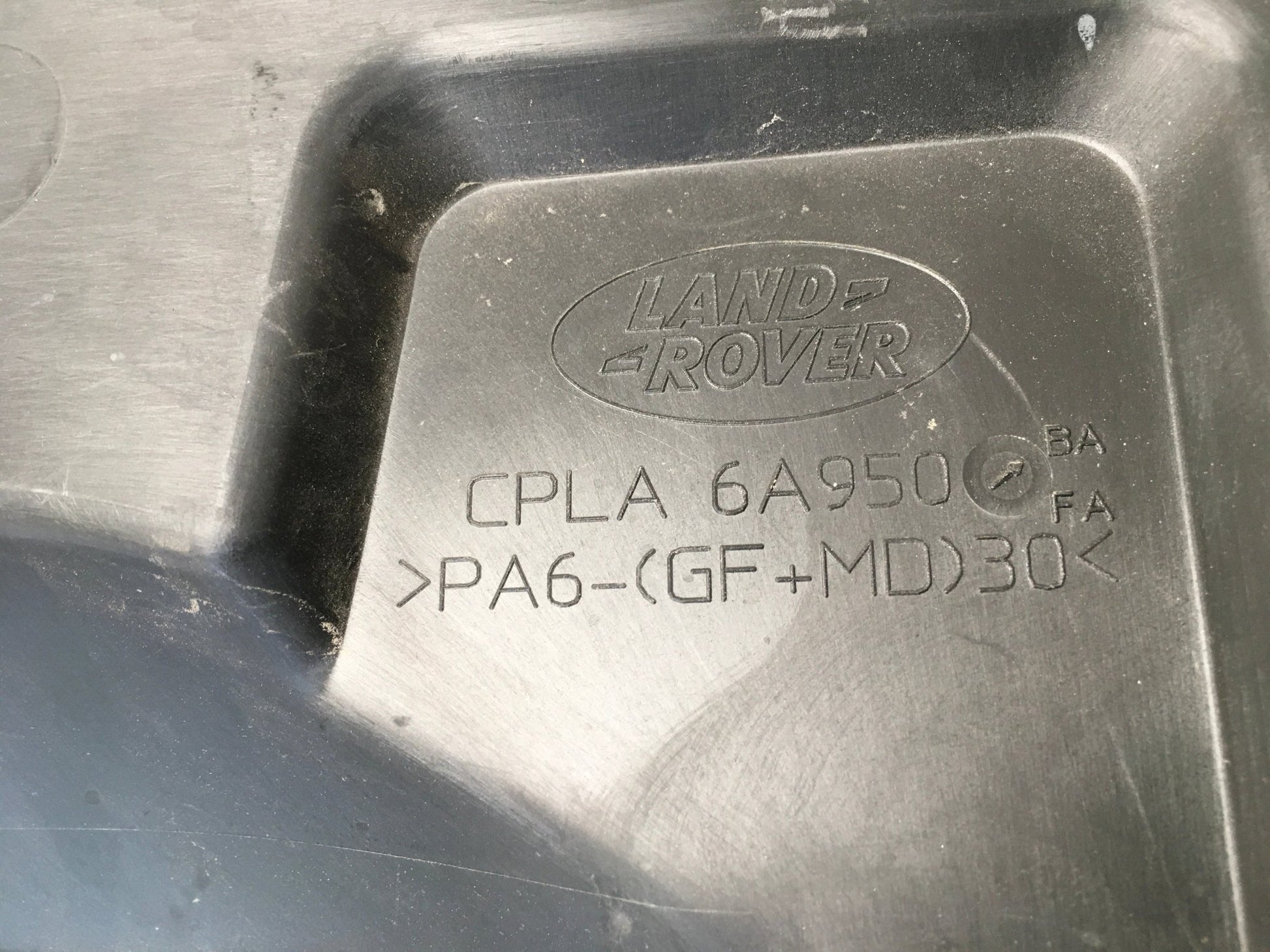 Moldura Radiador Range Rover Sport II L494 - CPLA6A950BA