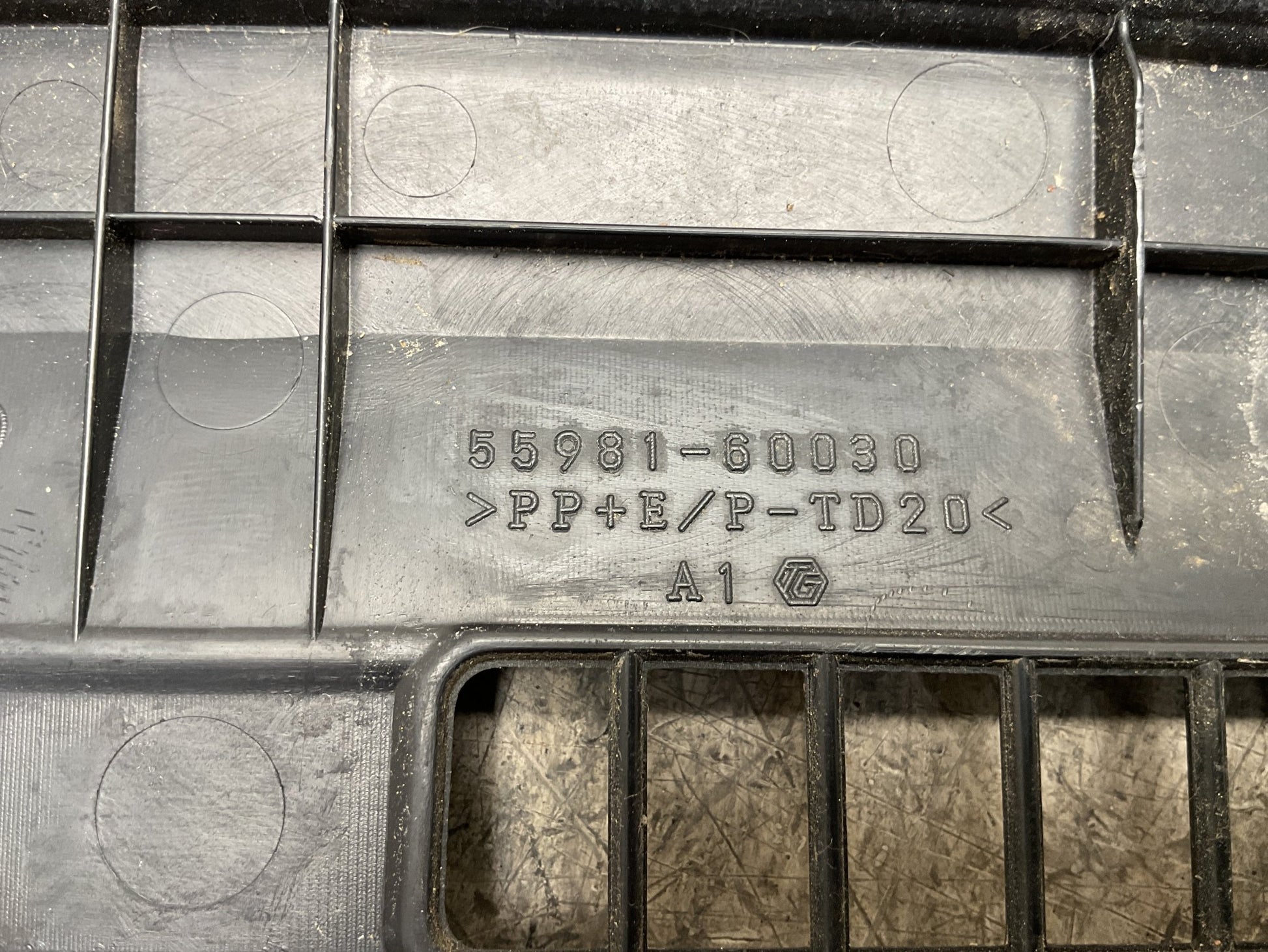 Moldura Salpicadero Land Cruiser Prado 2009 - 2023 - 5598160030