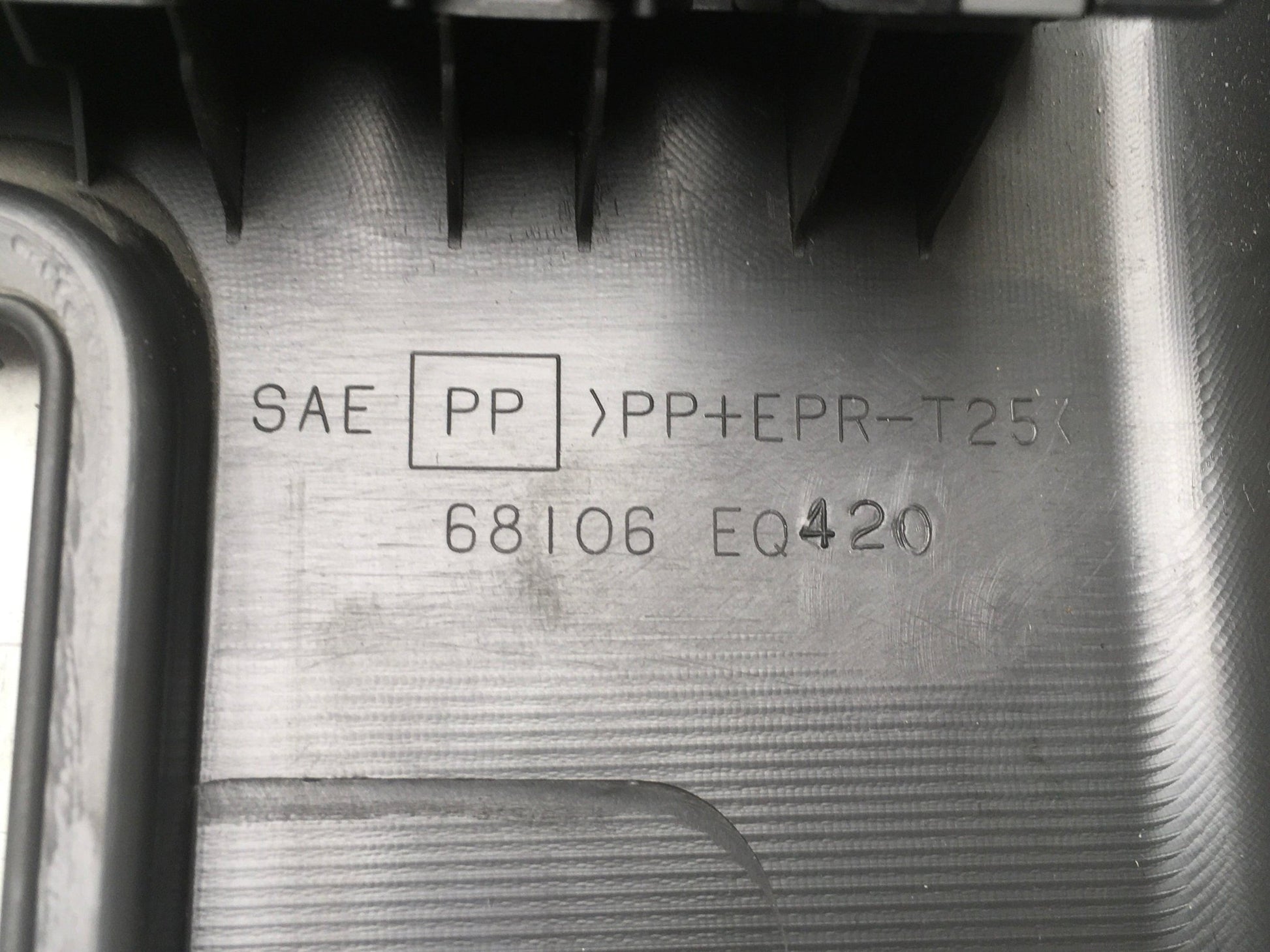 Moldura Salpicadero Nissan X - Trail T30 - 68106EQ420