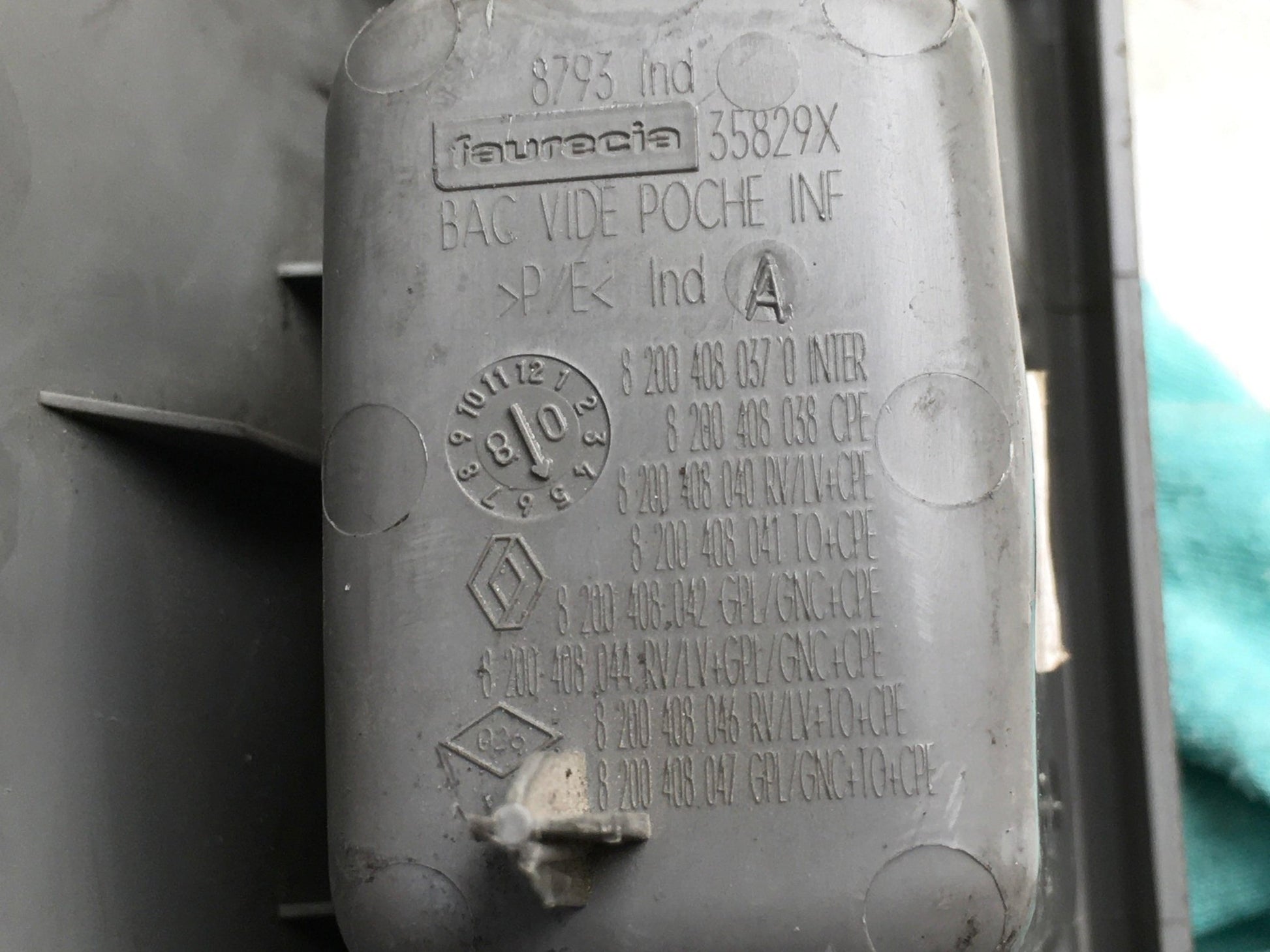 Moldura Salpicadero Renault Kangoo I - 8200408038